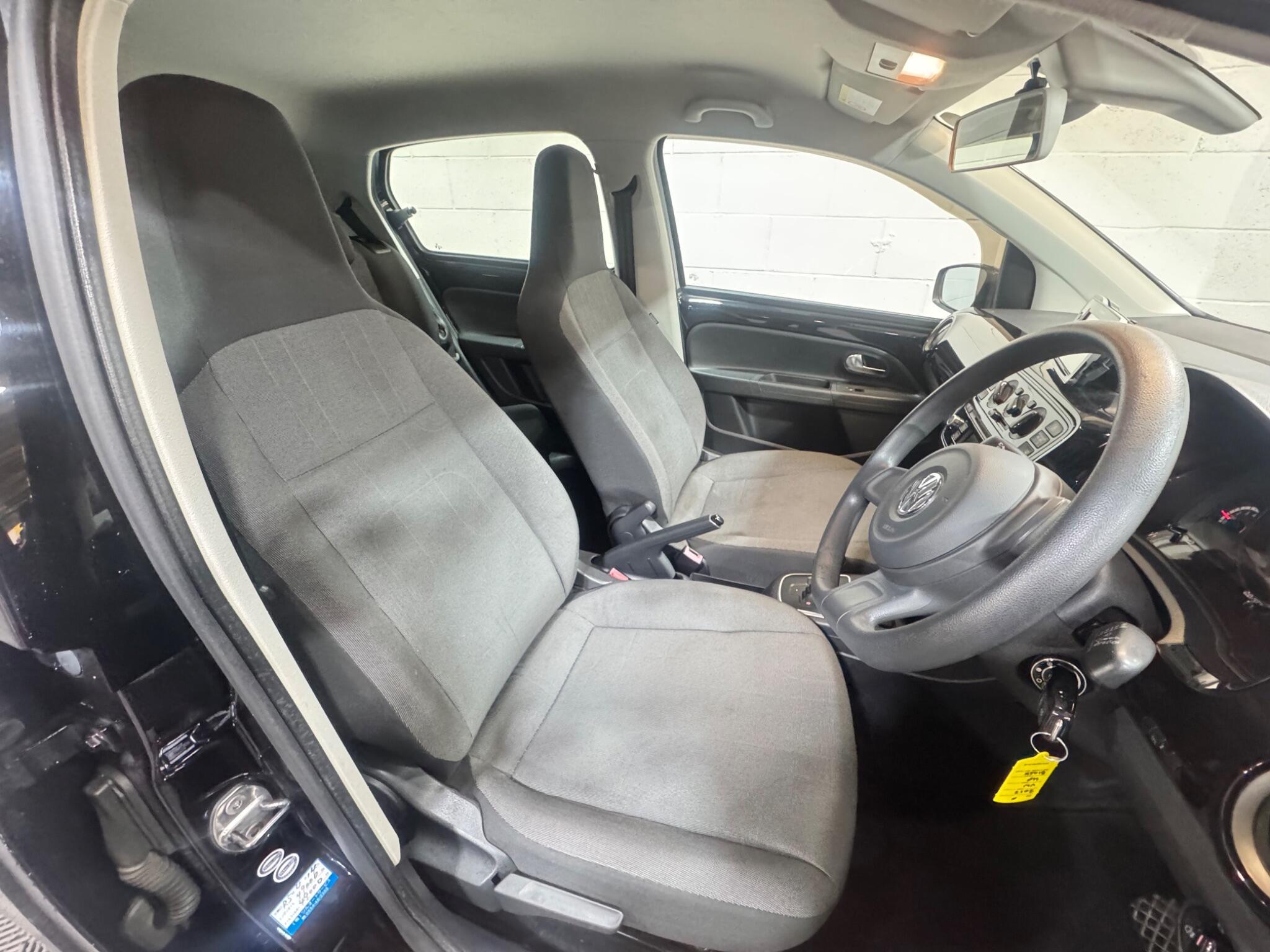 Volkswagen up! - Image 8