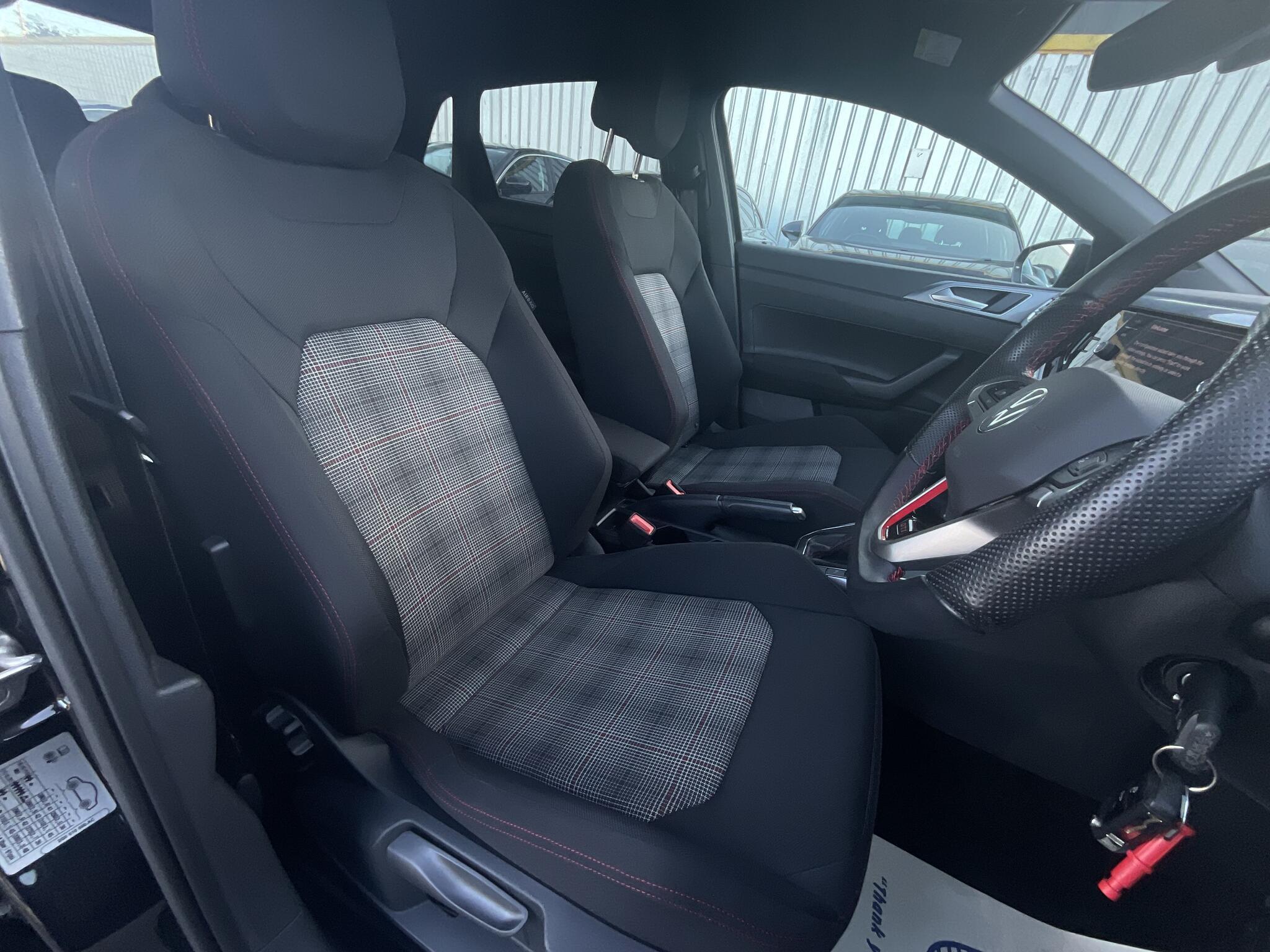 Volkswagen Polo - Image 8