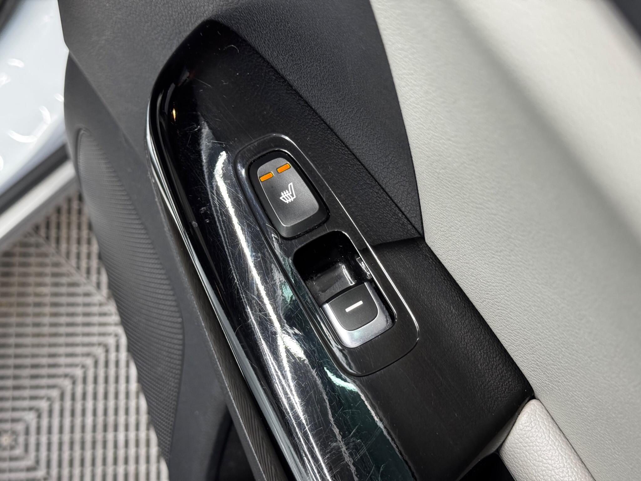 Kia Sportage - Image 38