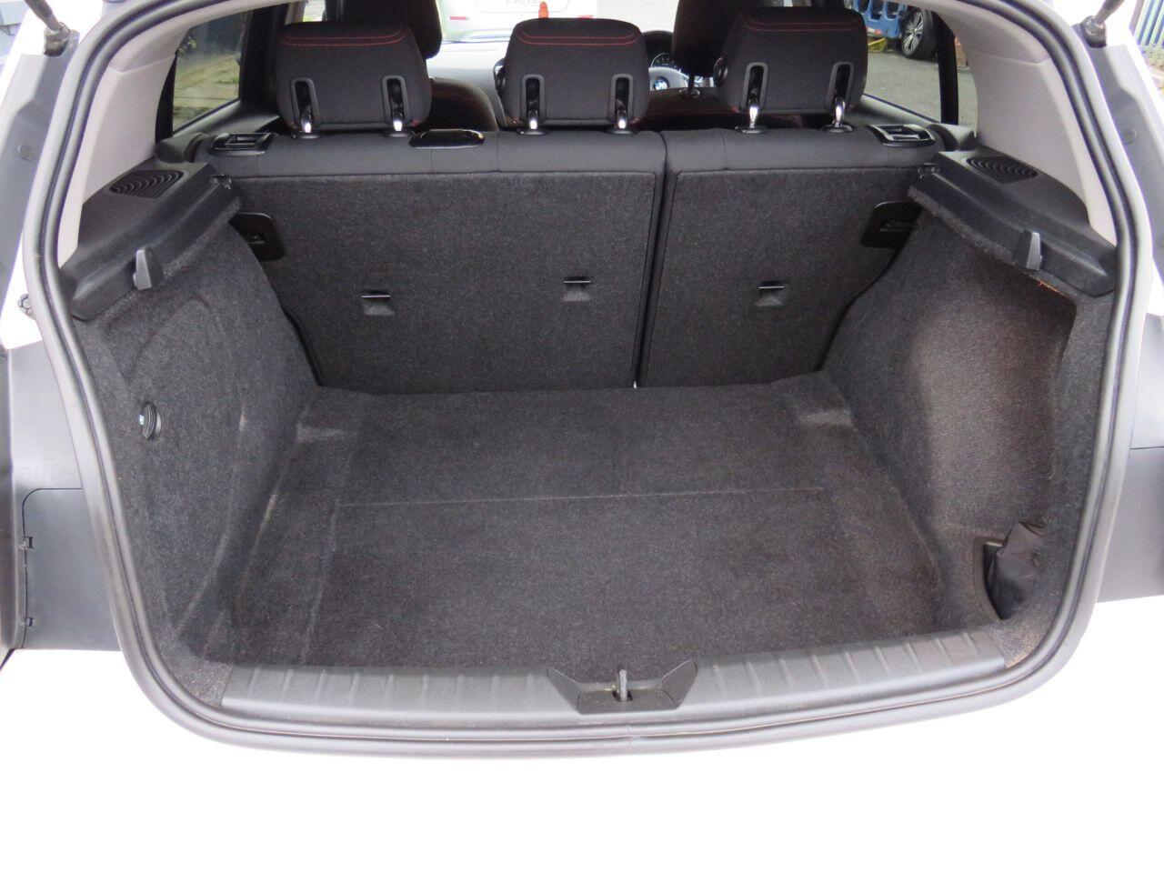 BMW 1 Series - Image 11