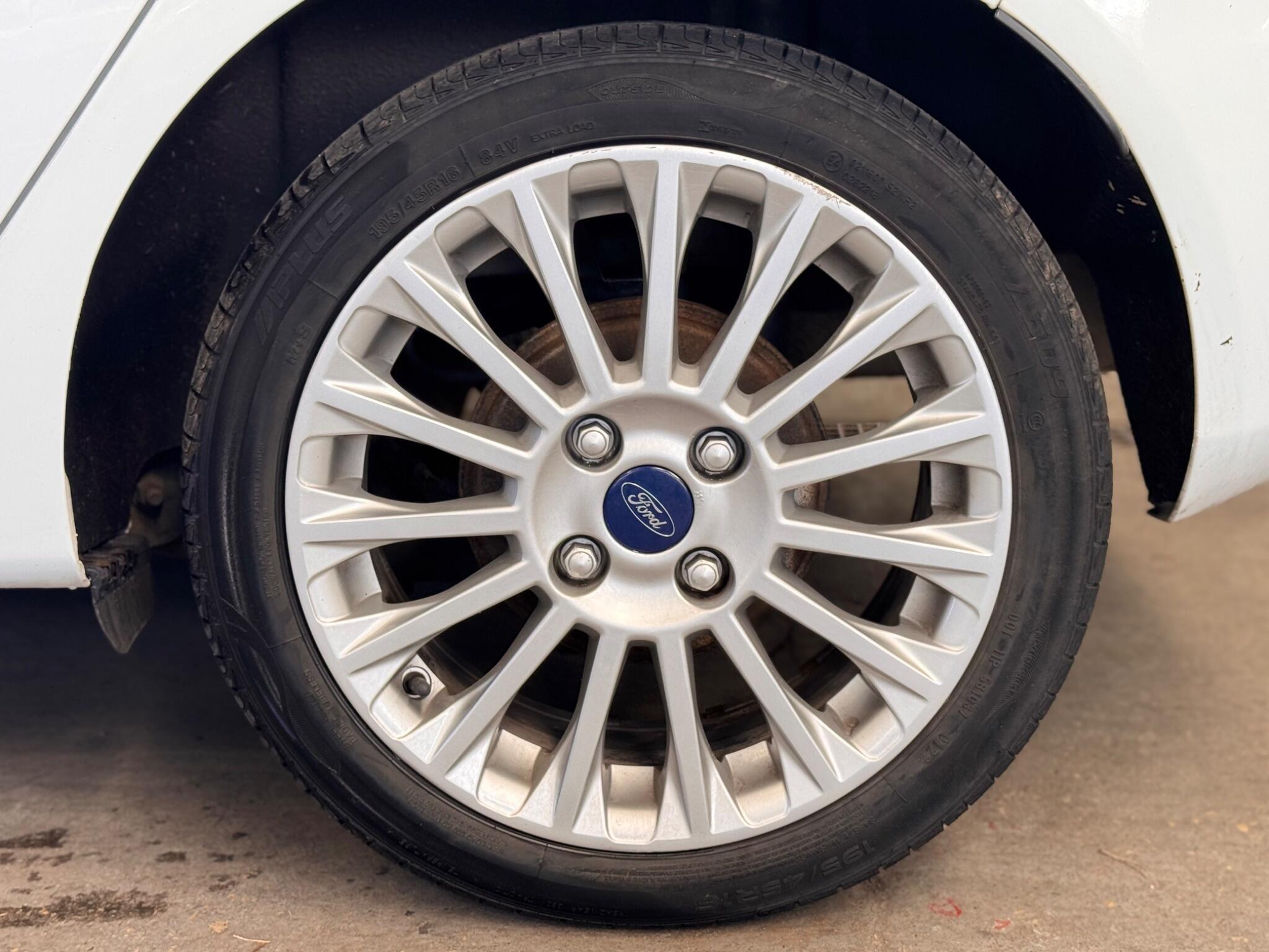 Ford Fiesta - Image 16