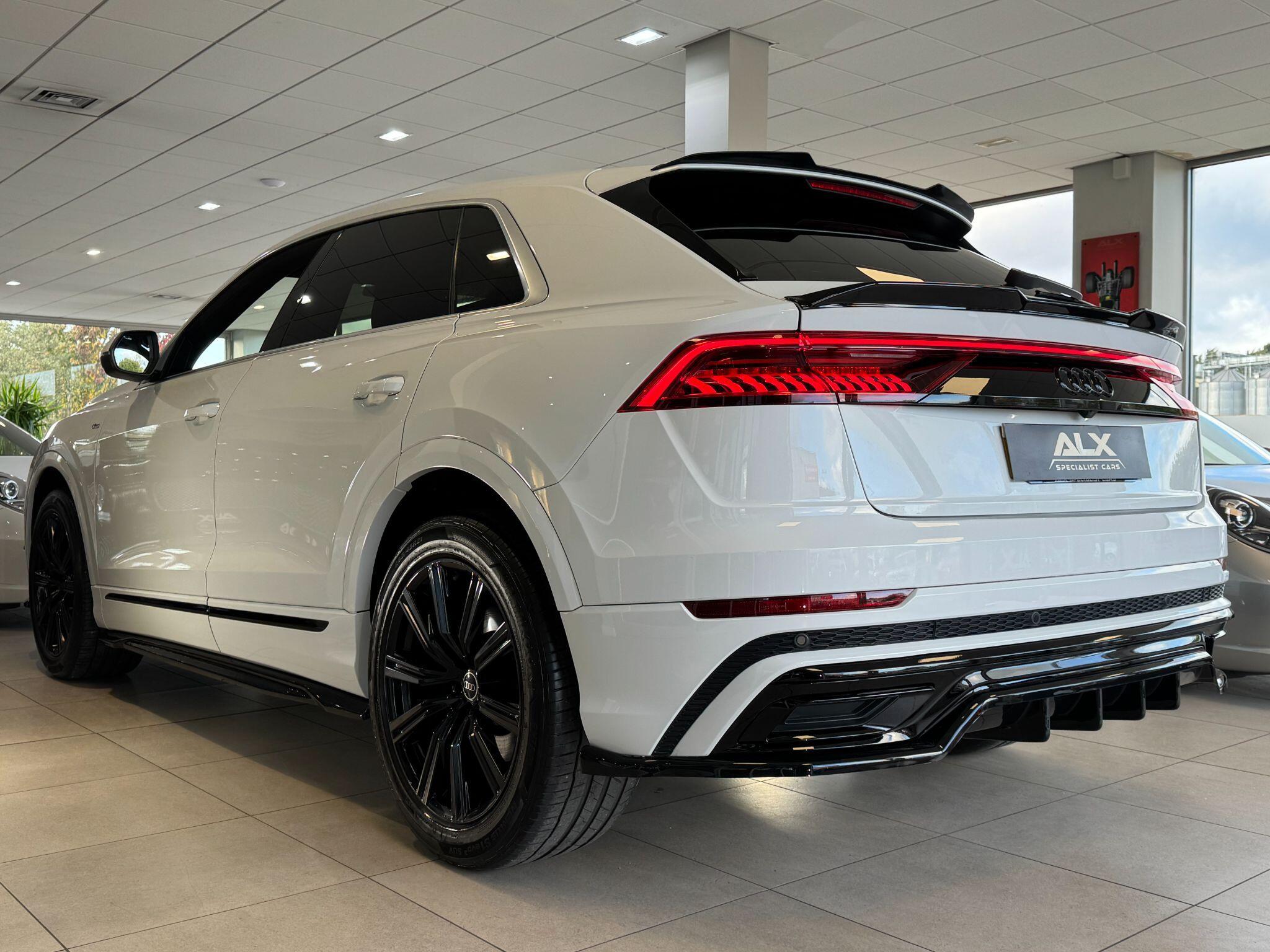 Audi Q8 - Image 18