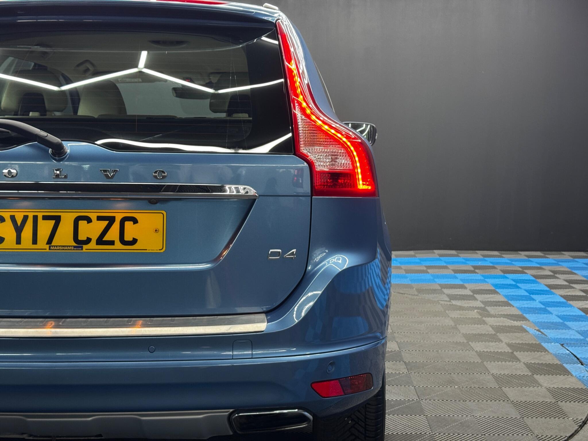 Volvo XC60 - Image 44