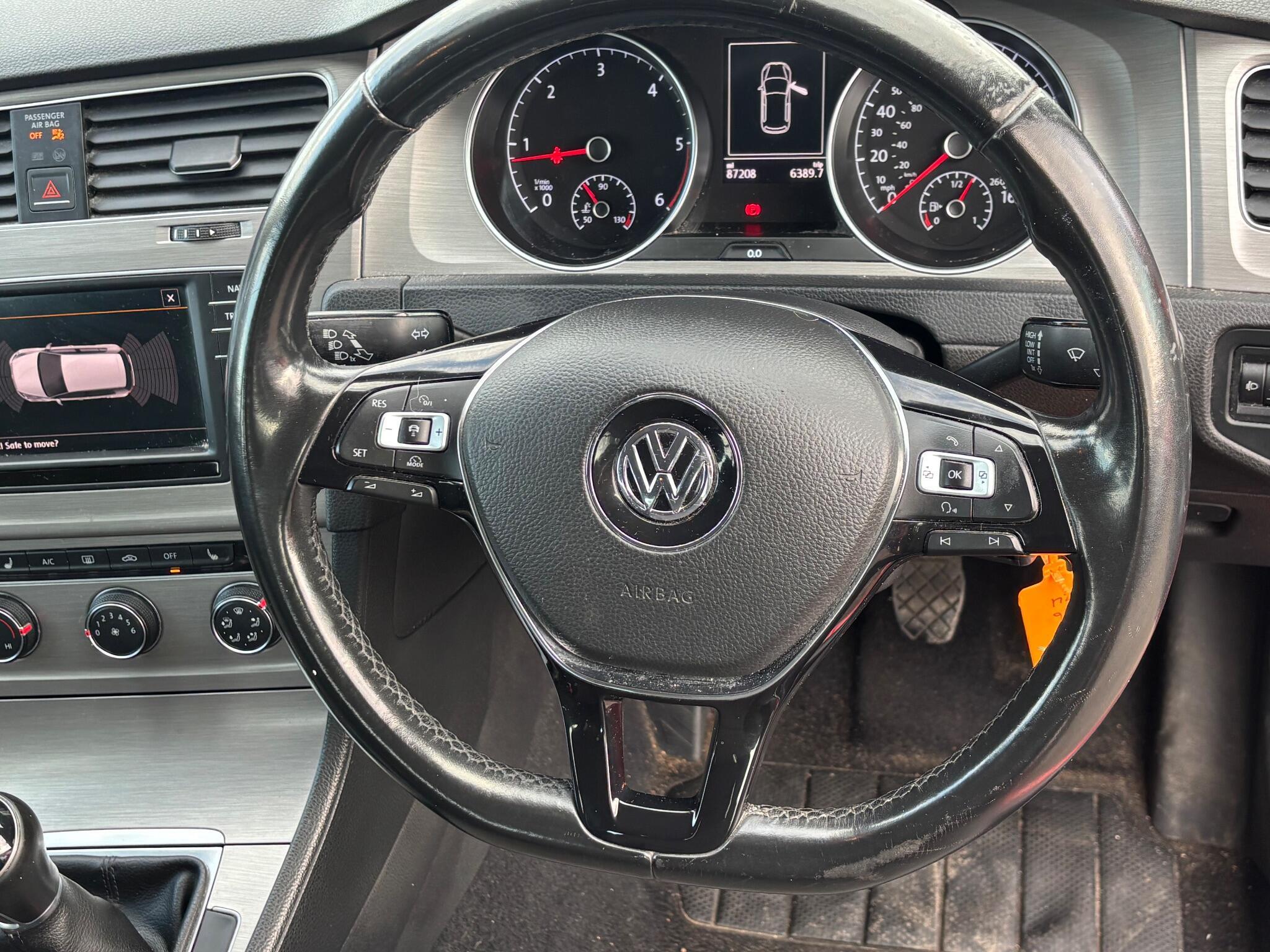 Volkswagen Golf - Image 19