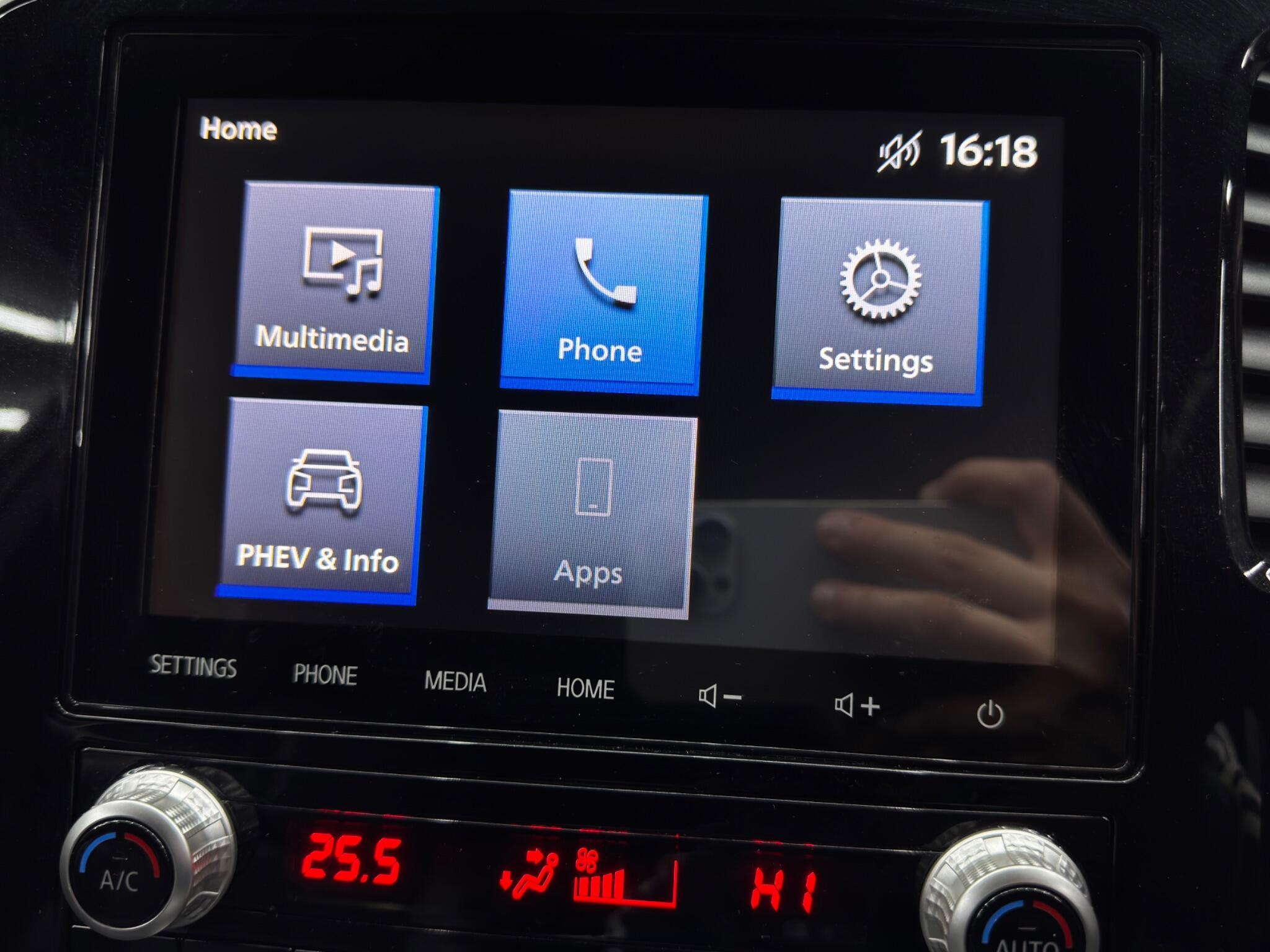 Mitsubishi Outlander - Image 31