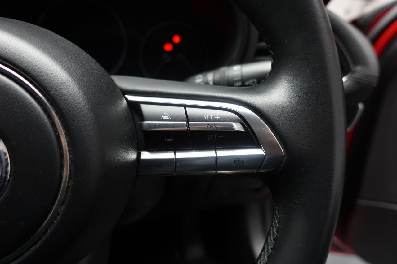 Mazda MAZDA3 - Image 13