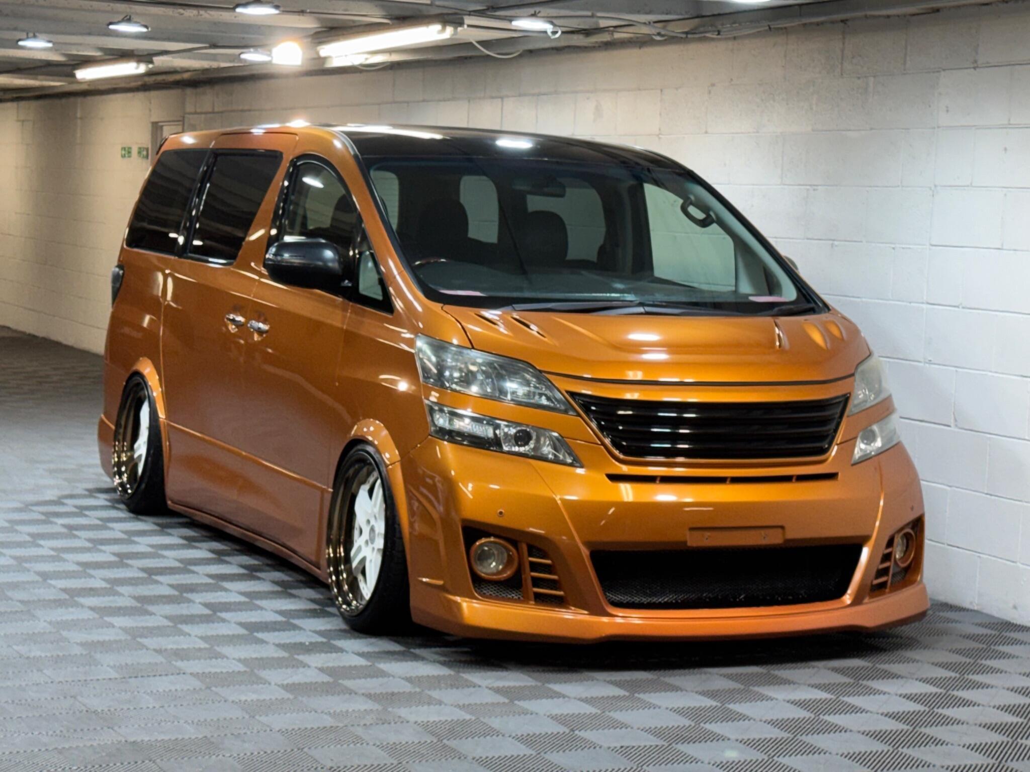 Toyota Vellfire - Image 2