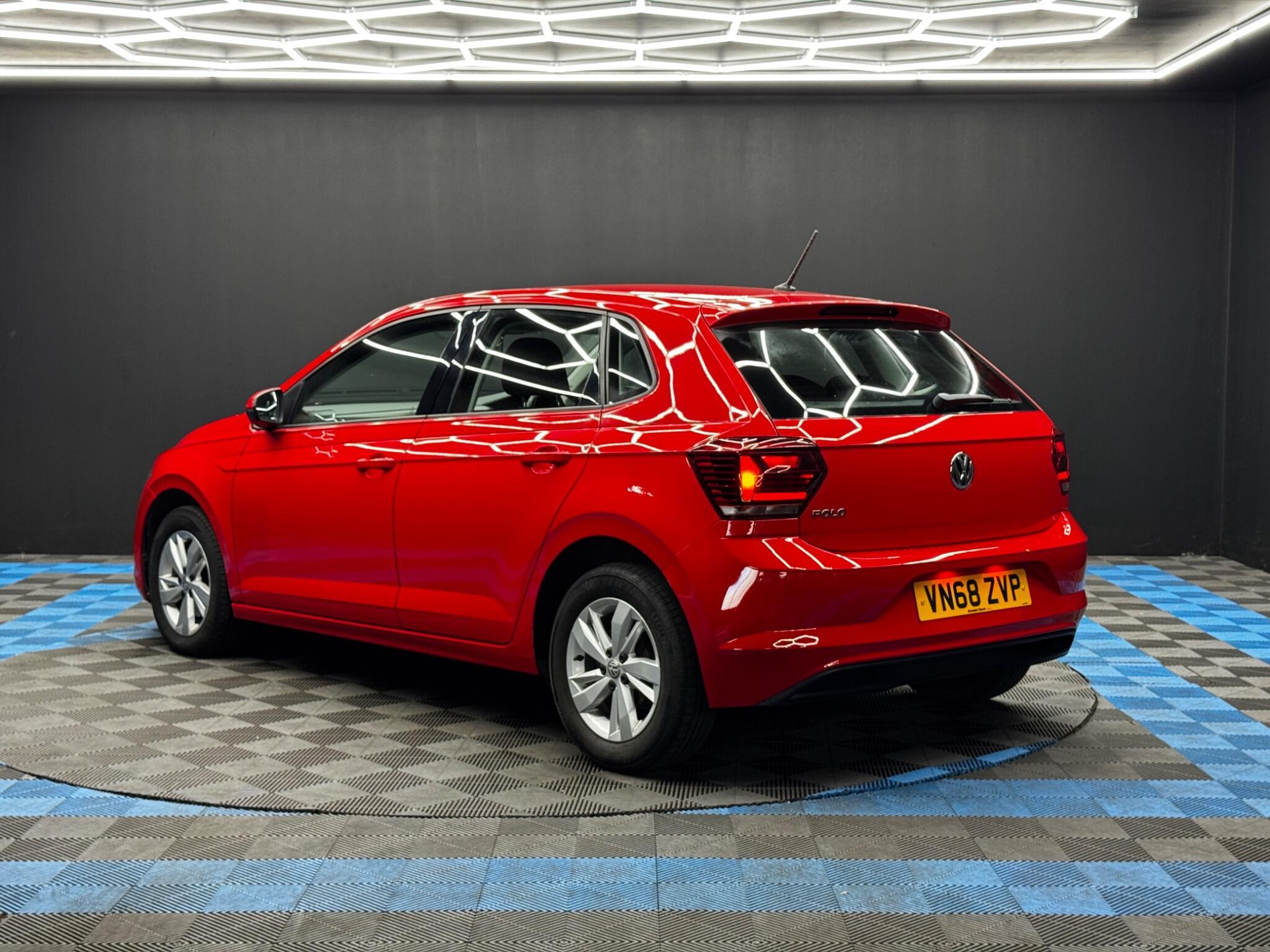 Volkswagen Polo - Image 7