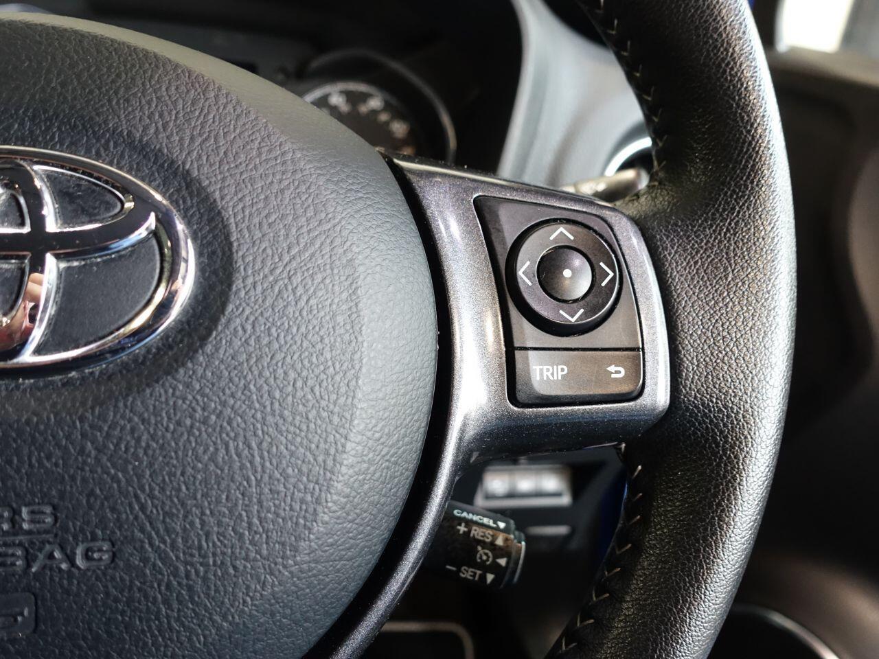 Toyota Yaris - Image 20