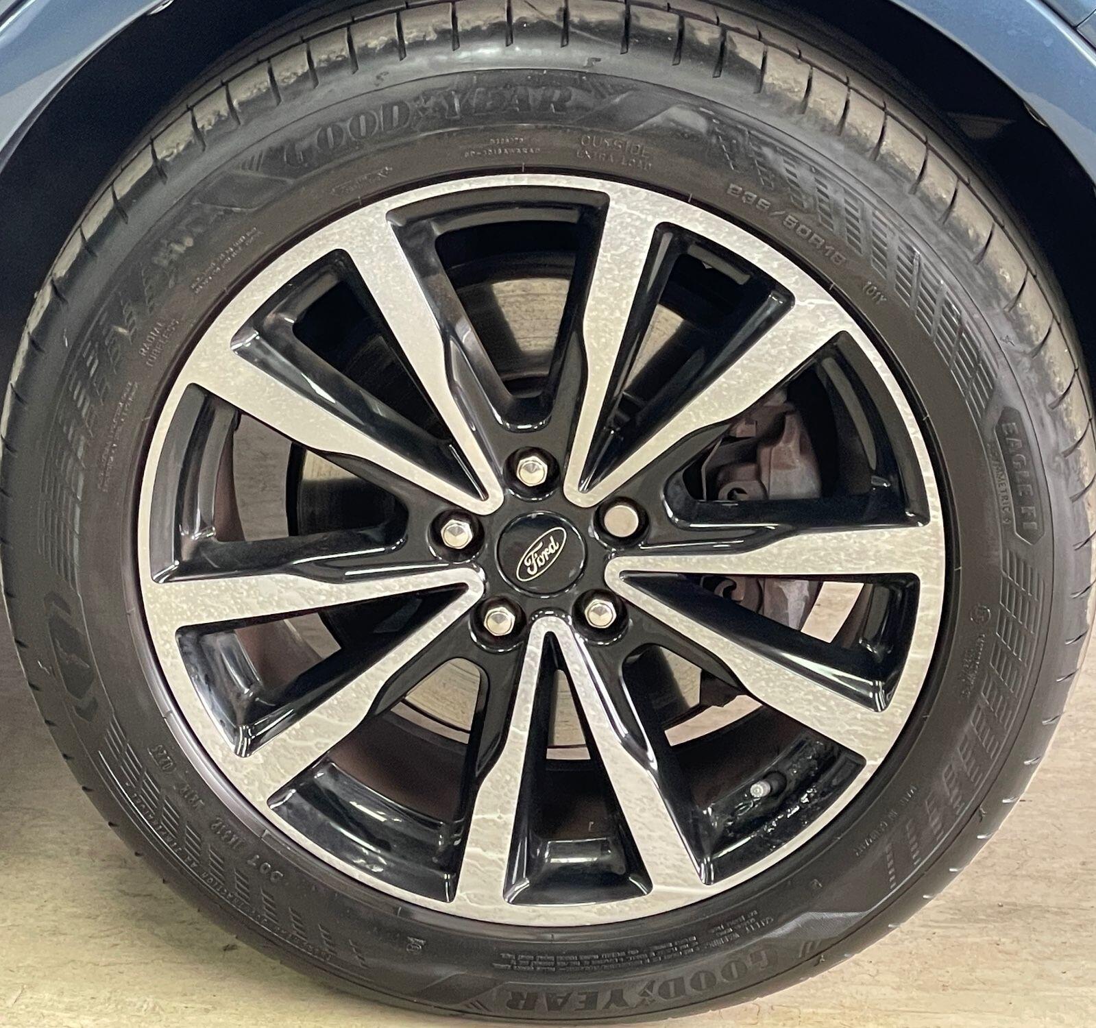 Ford Kuga - Image 15