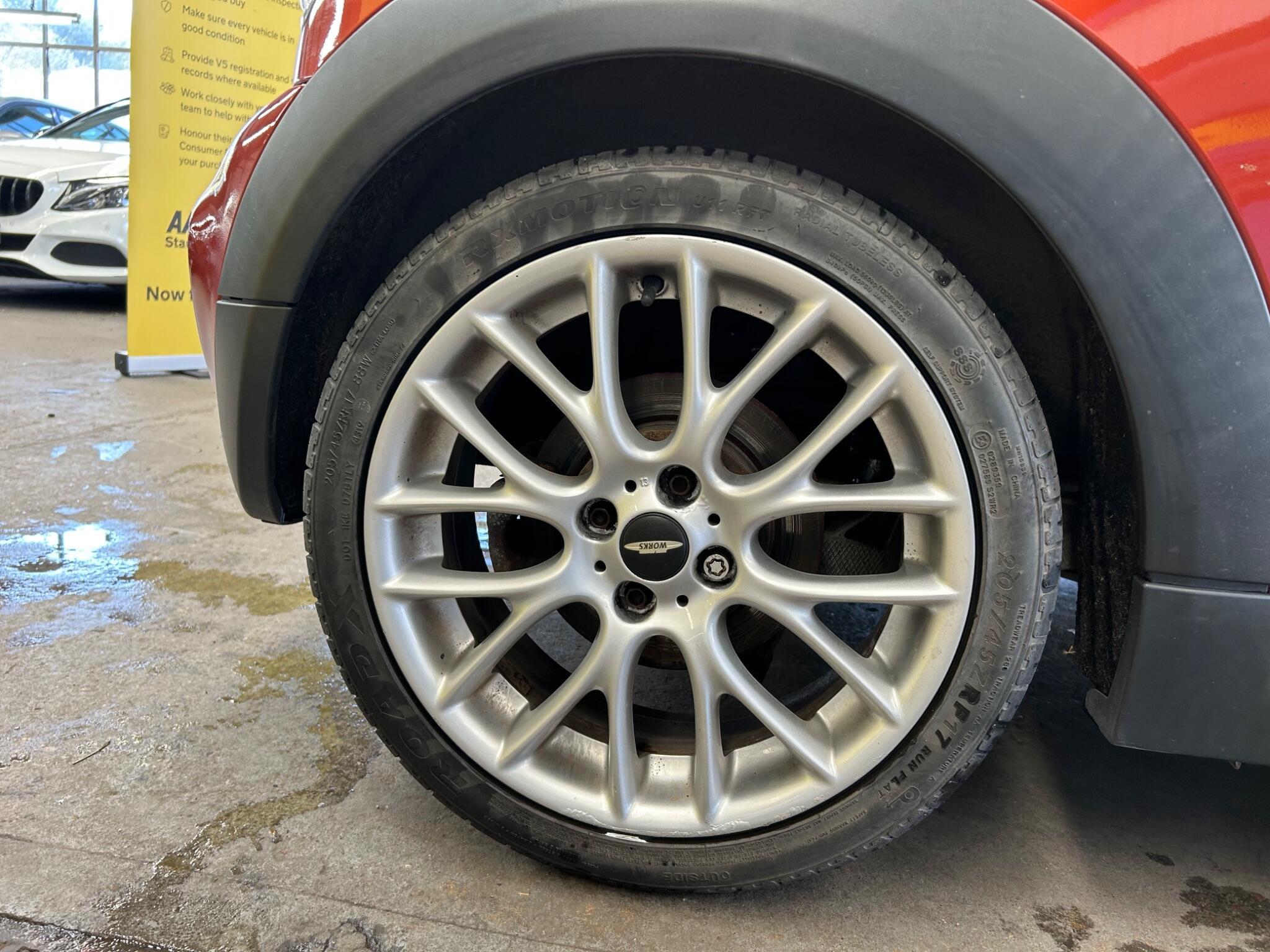 MINI Convertible - Image 35