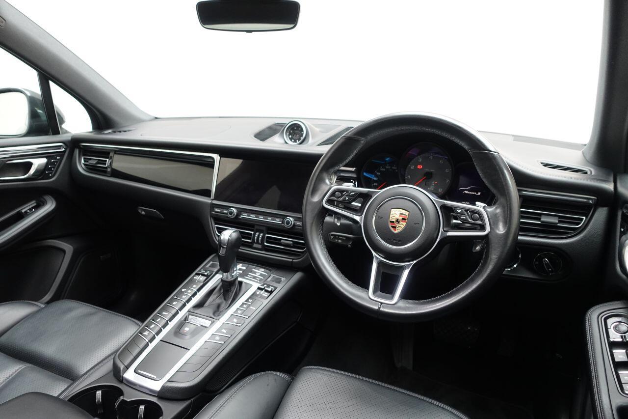 Porsche Macan - Image 15