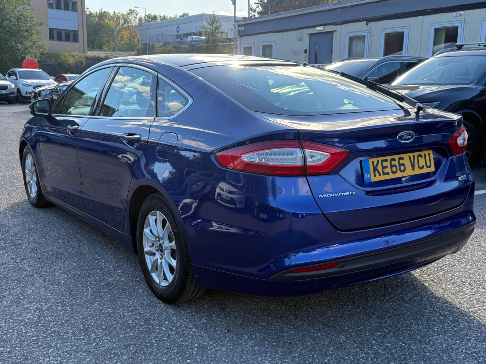 Ford Mondeo - Image 15