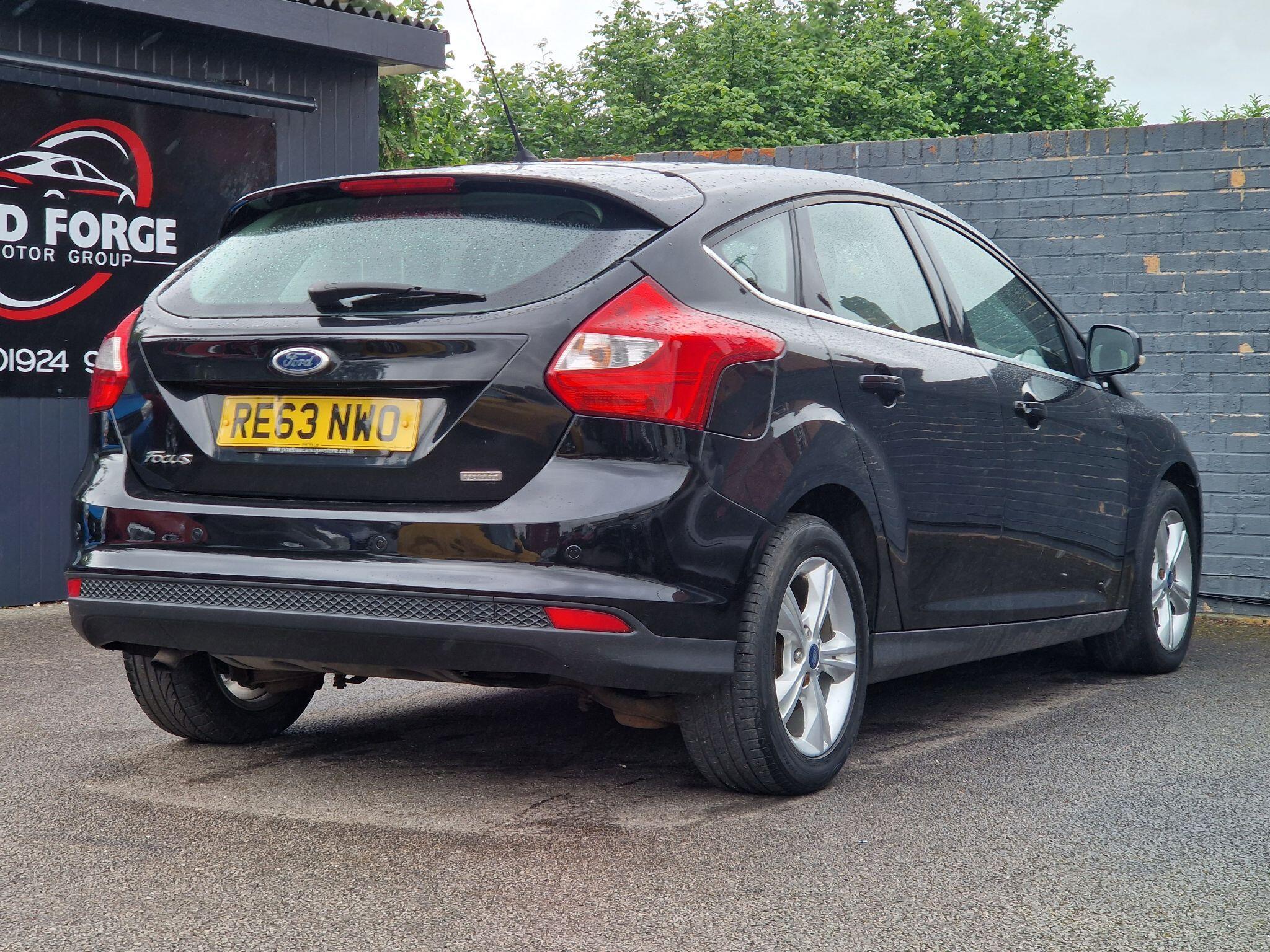 Ford Focus - Image 20
