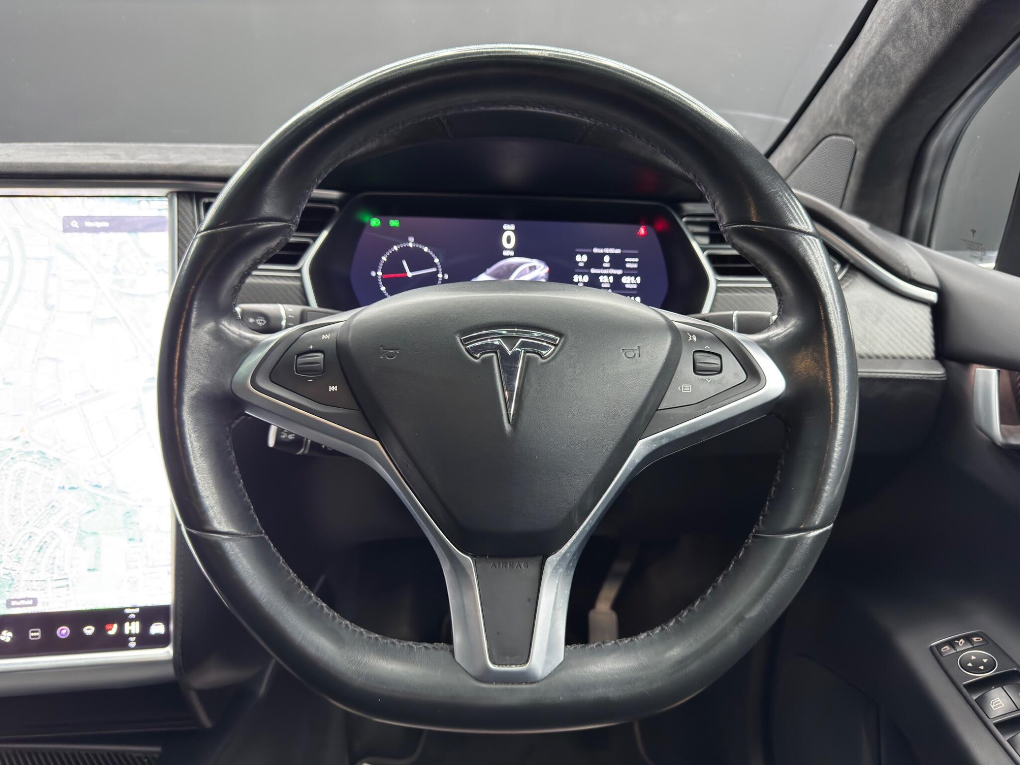 Tesla Model X - Image 21