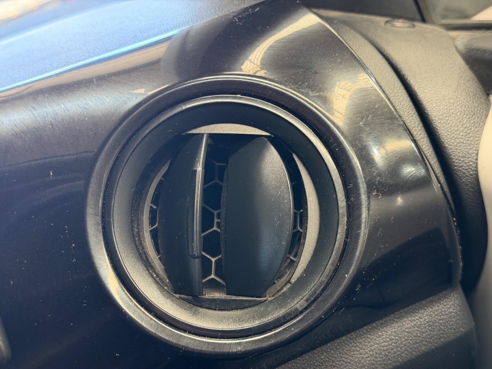 Volkswagen up! - Image 28