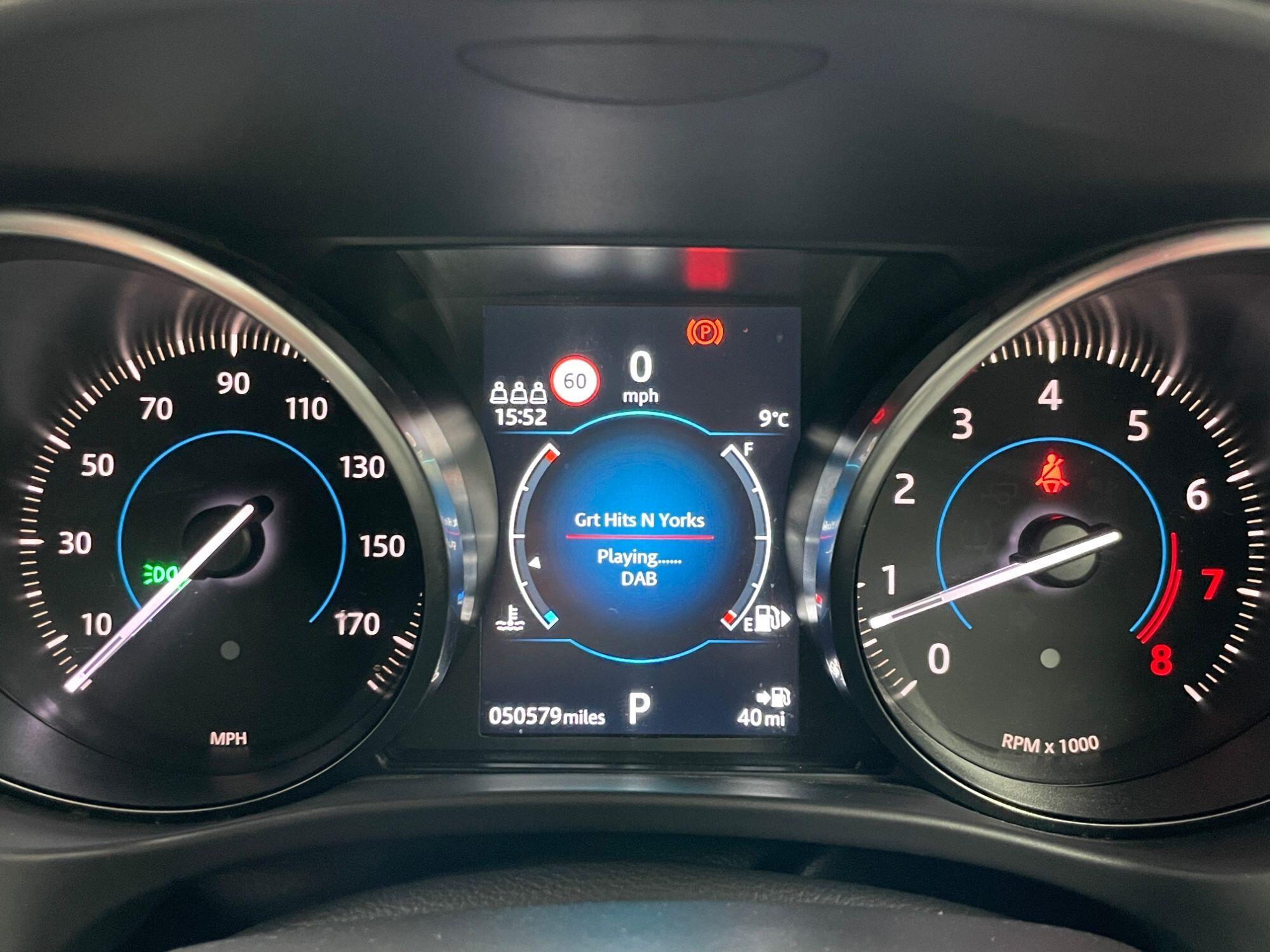 Jaguar F-Pace - Image 41