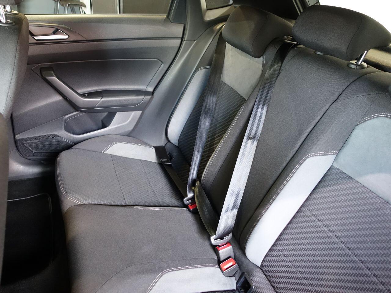 Volkswagen Polo - Image 13