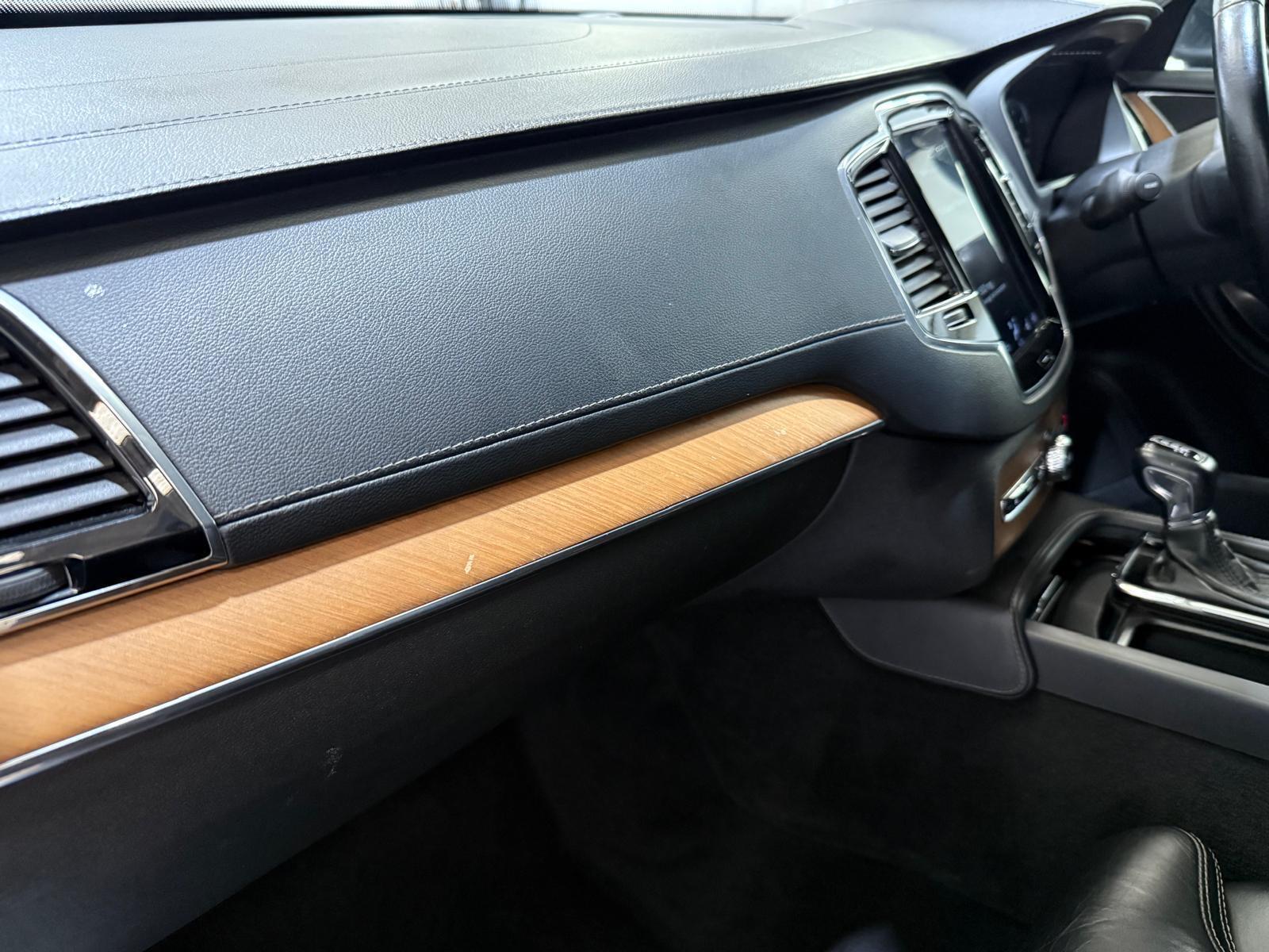 Volvo XC90 - Image 55