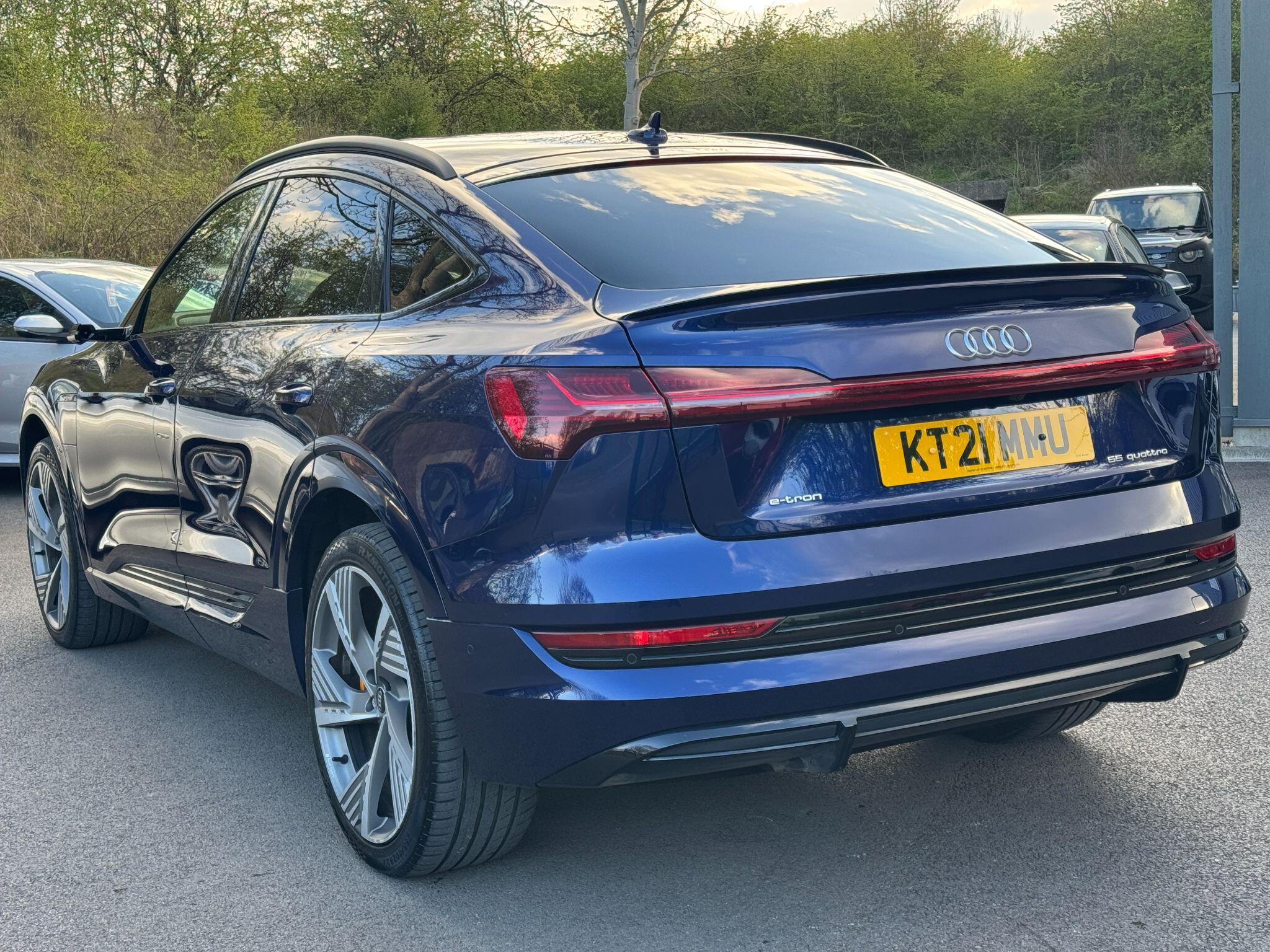 Audi E-Tron - Image 13