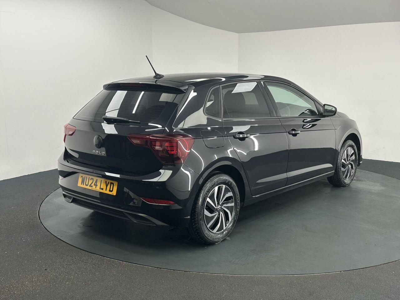 Volkswagen Polo - Image 10