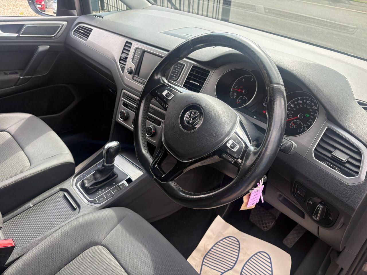 Volkswagen GOLF SV - Image 9