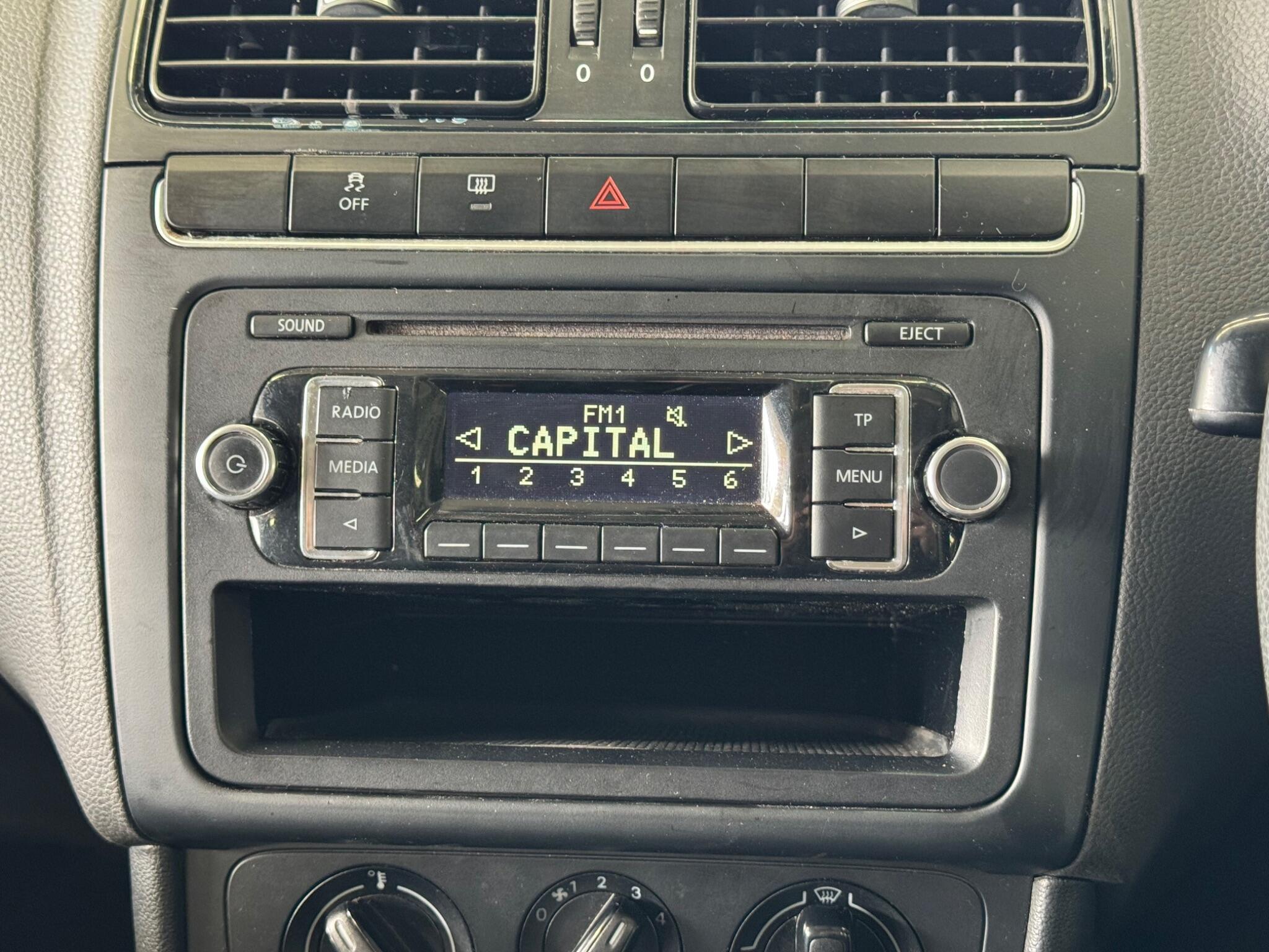 Volkswagen Polo - Image 23