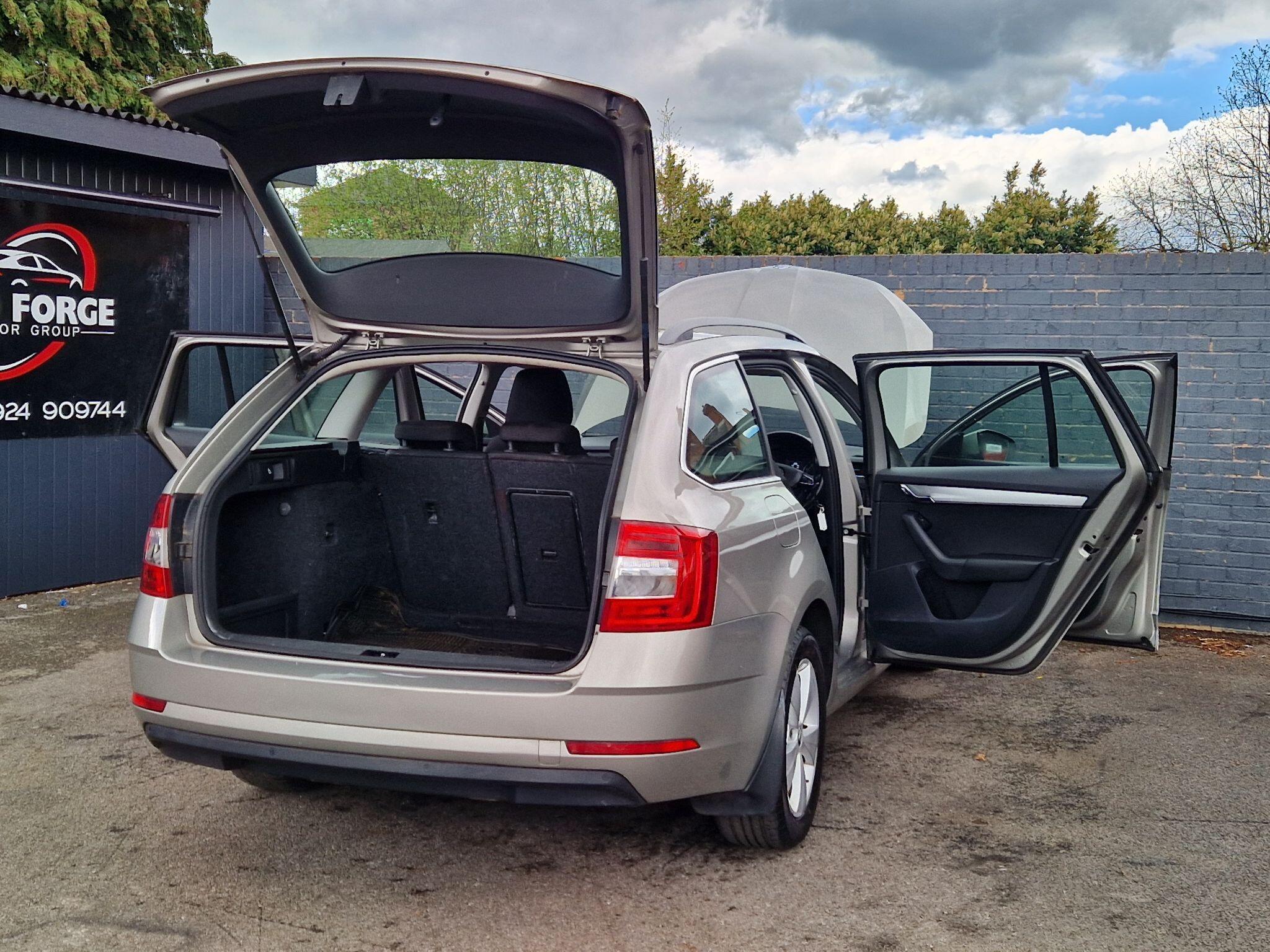 Skoda Octavia - Image 21