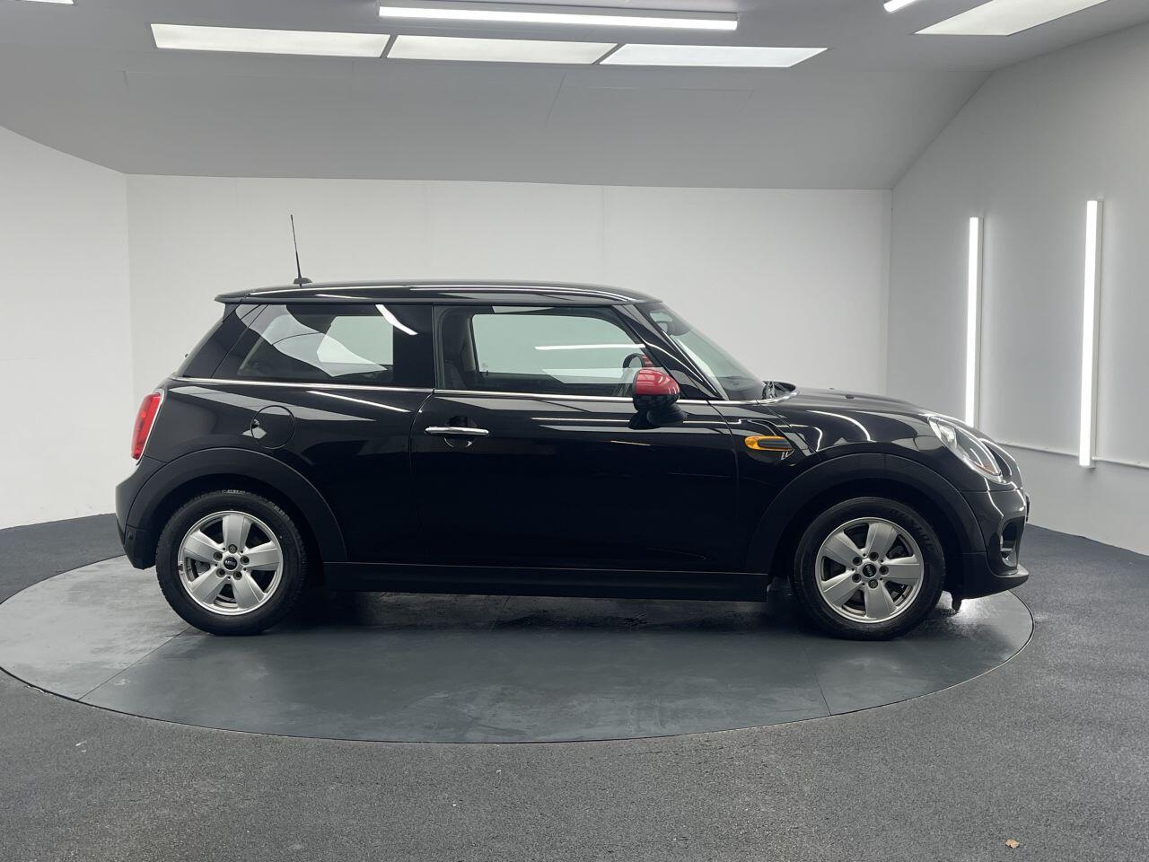 MINI Hatch - Image 12