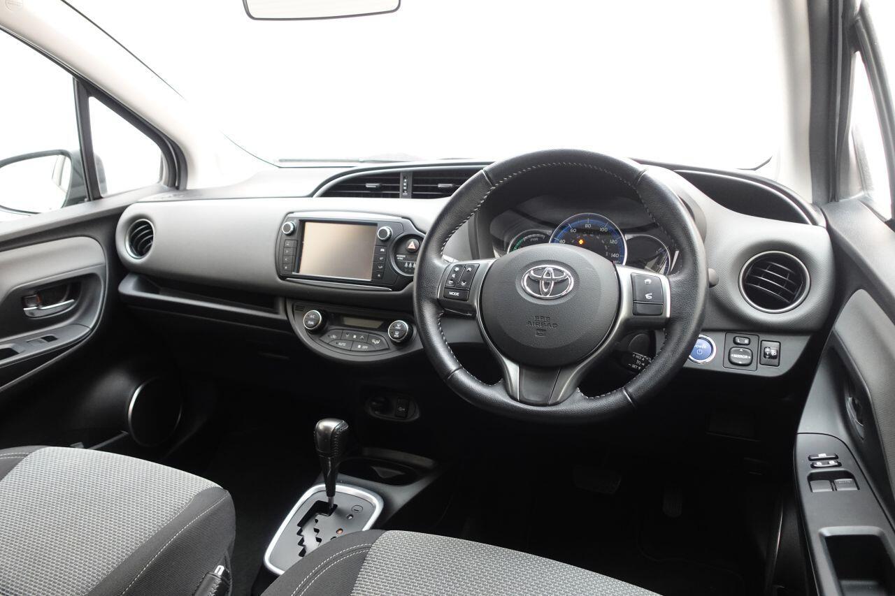 Toyota Yaris - Image 15