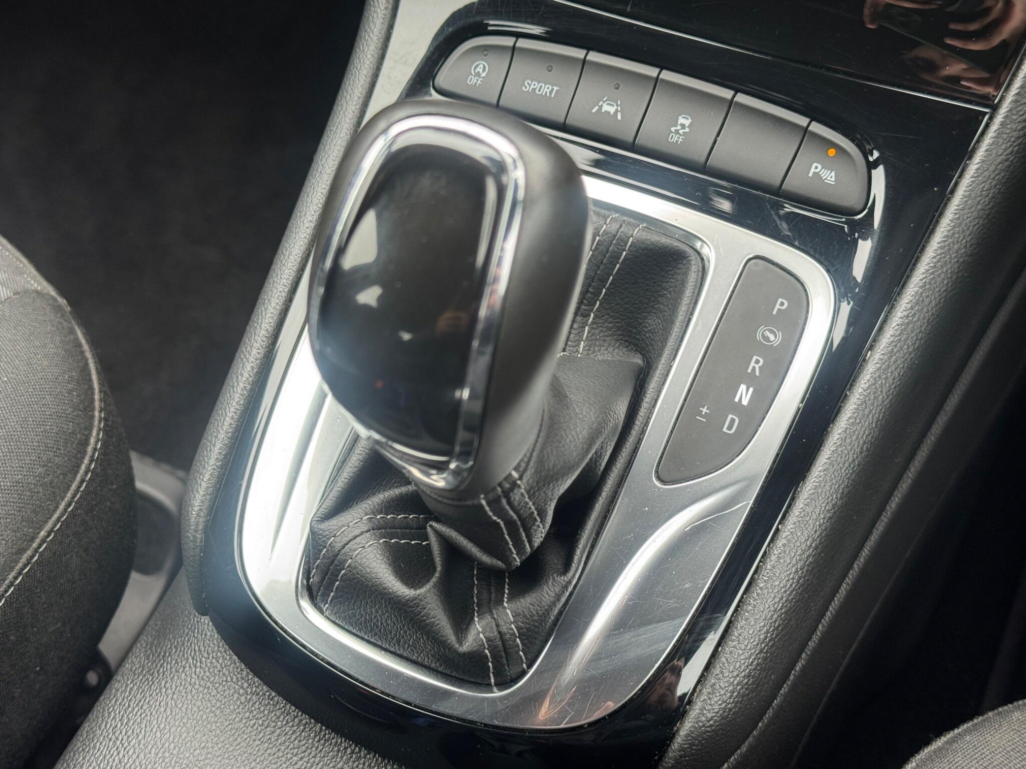 Vauxhall Astra - Image 21