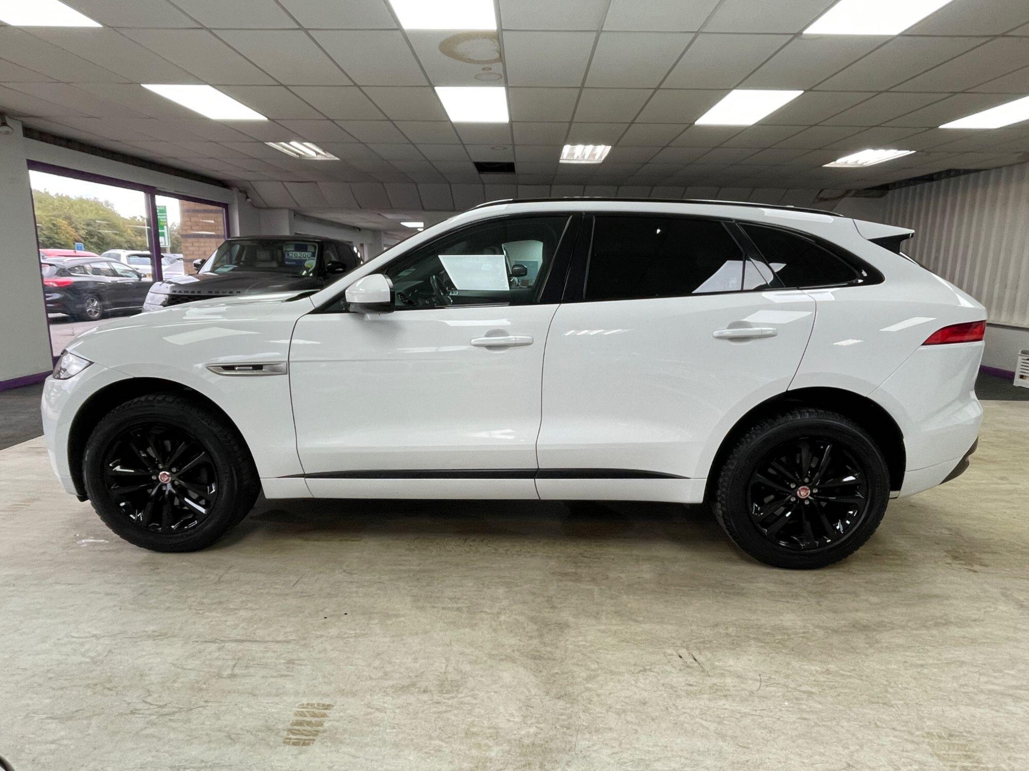 Jaguar F-Pace - Image 12