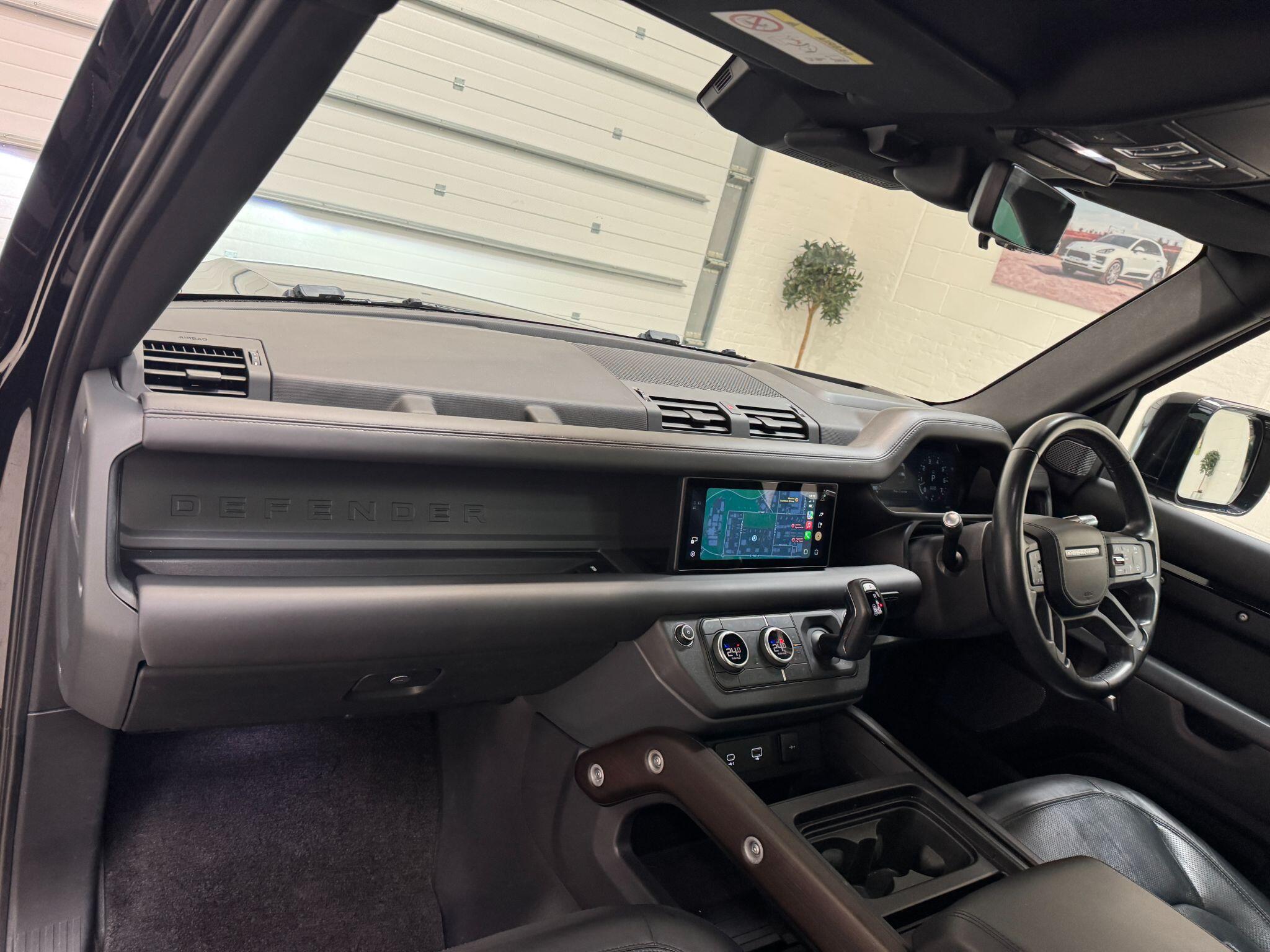 Land Rover Defender 90 - Image 92