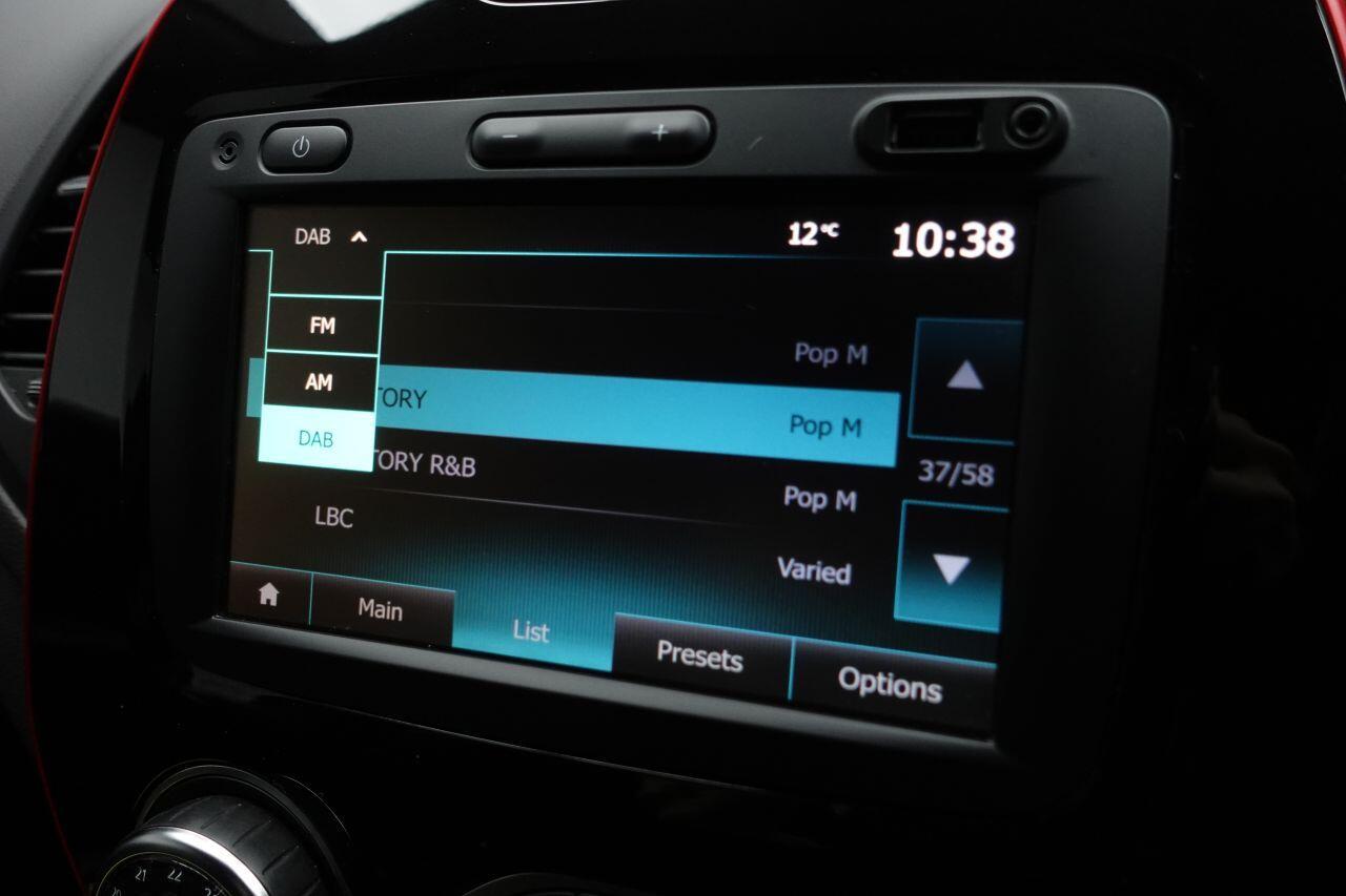 Renault Captur - Image 22