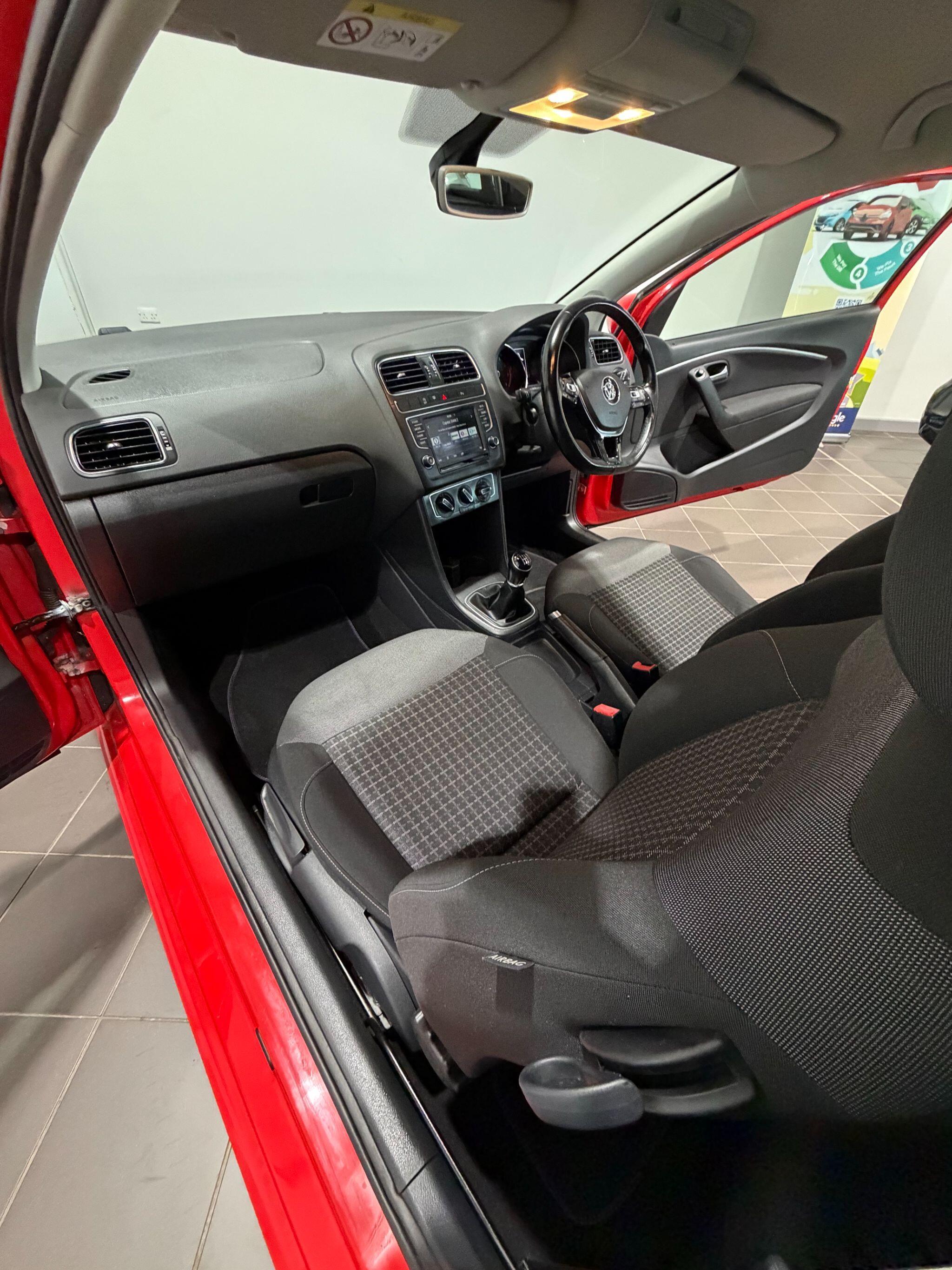 Volkswagen Polo - Image 7