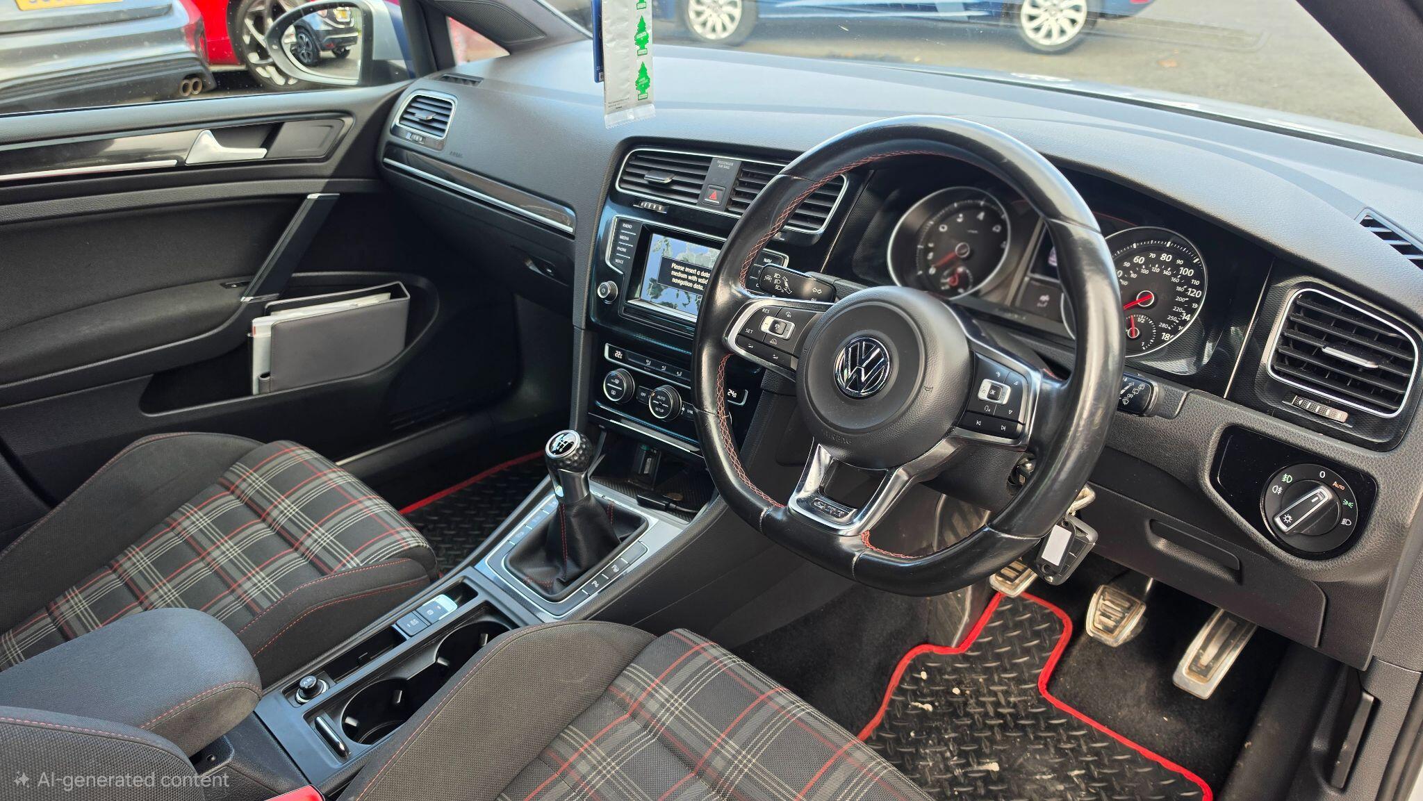 Volkswagen Golf - Image 11