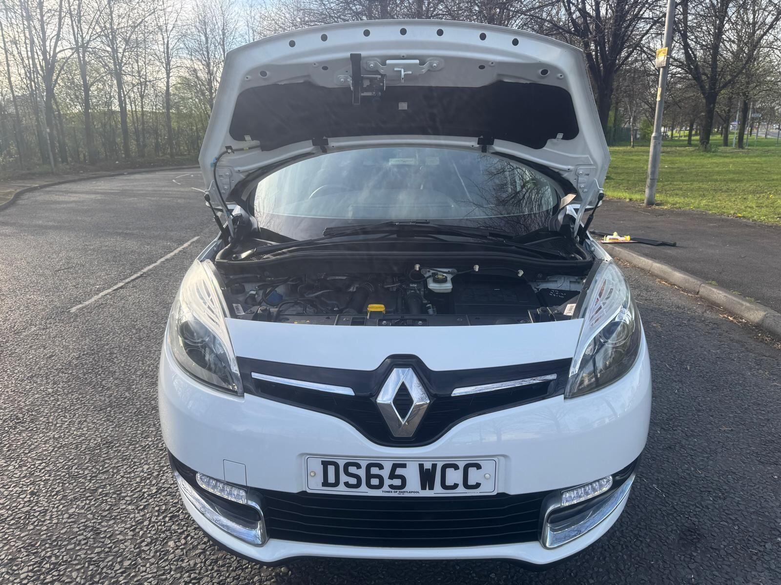 Renault Grand Scenic - Image 46