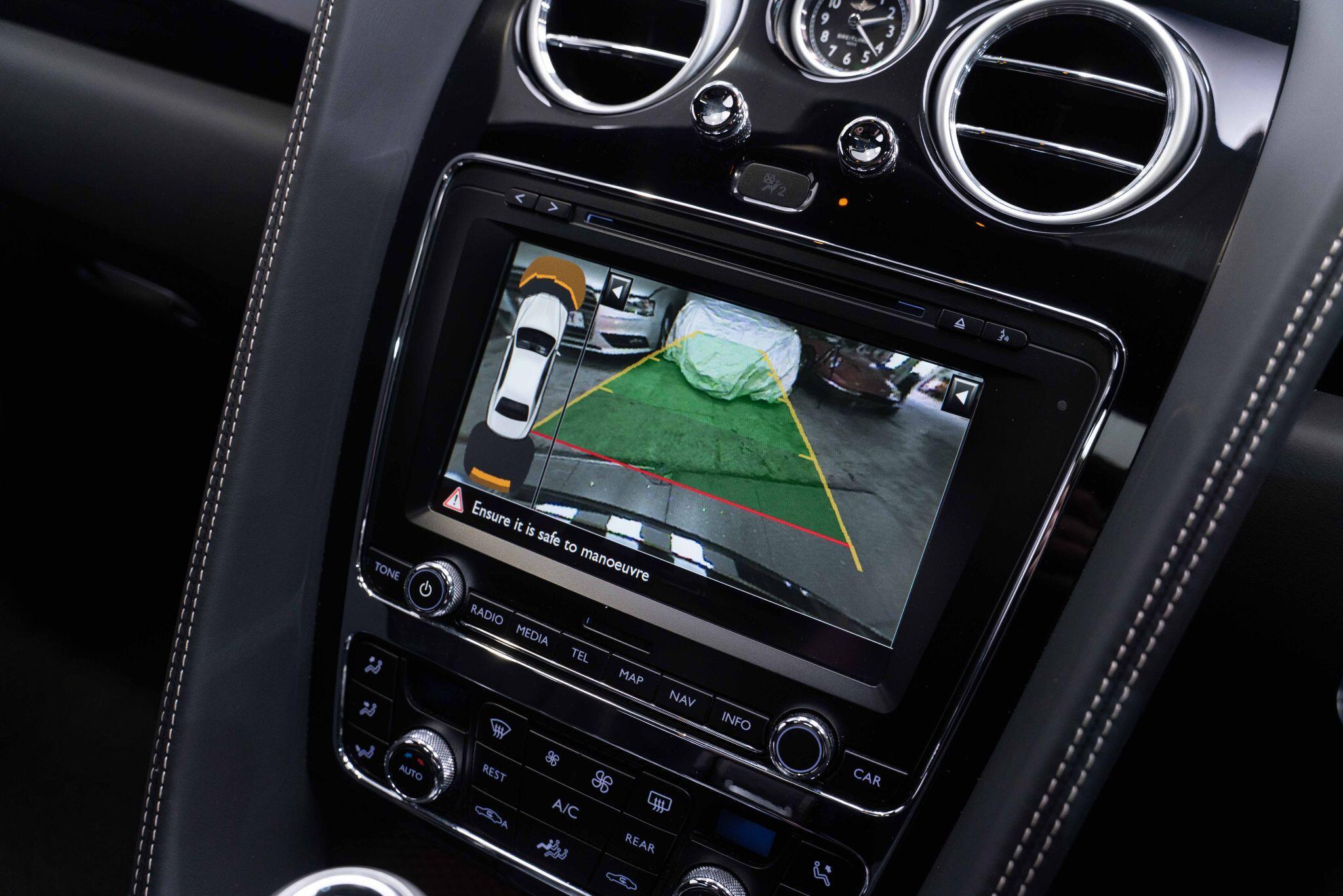 Bentley Flying Spur - Image 16