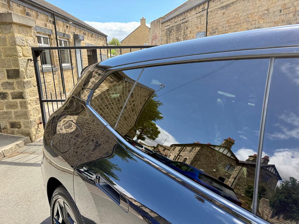 BMW IX - Image 16