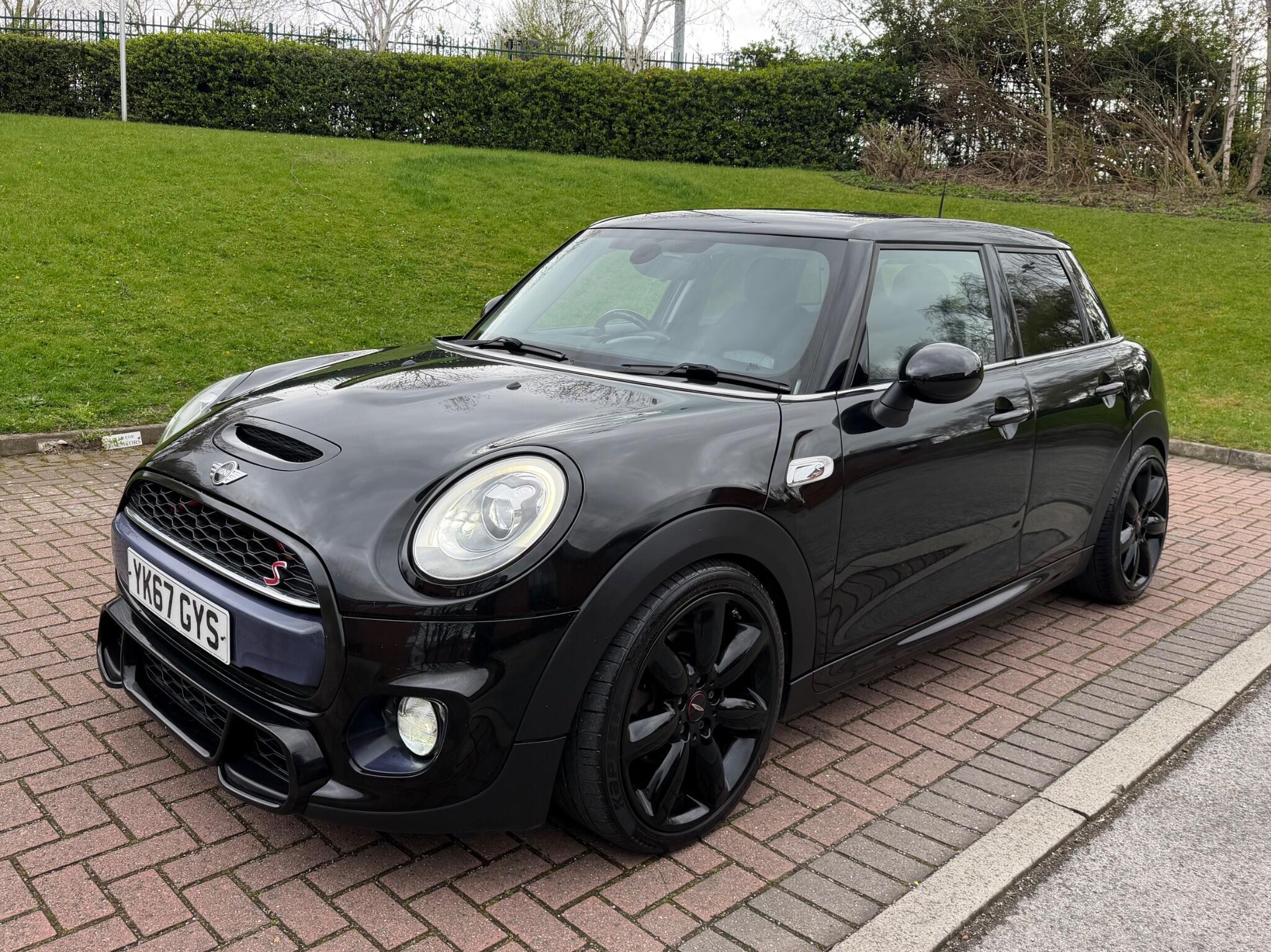 MINI Hatch - Image 11