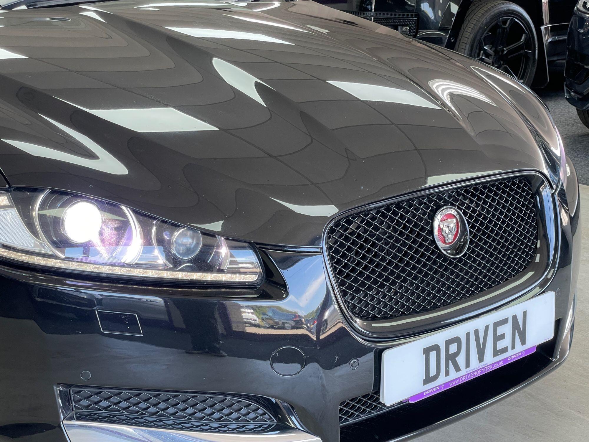 Jaguar XF - Image 4