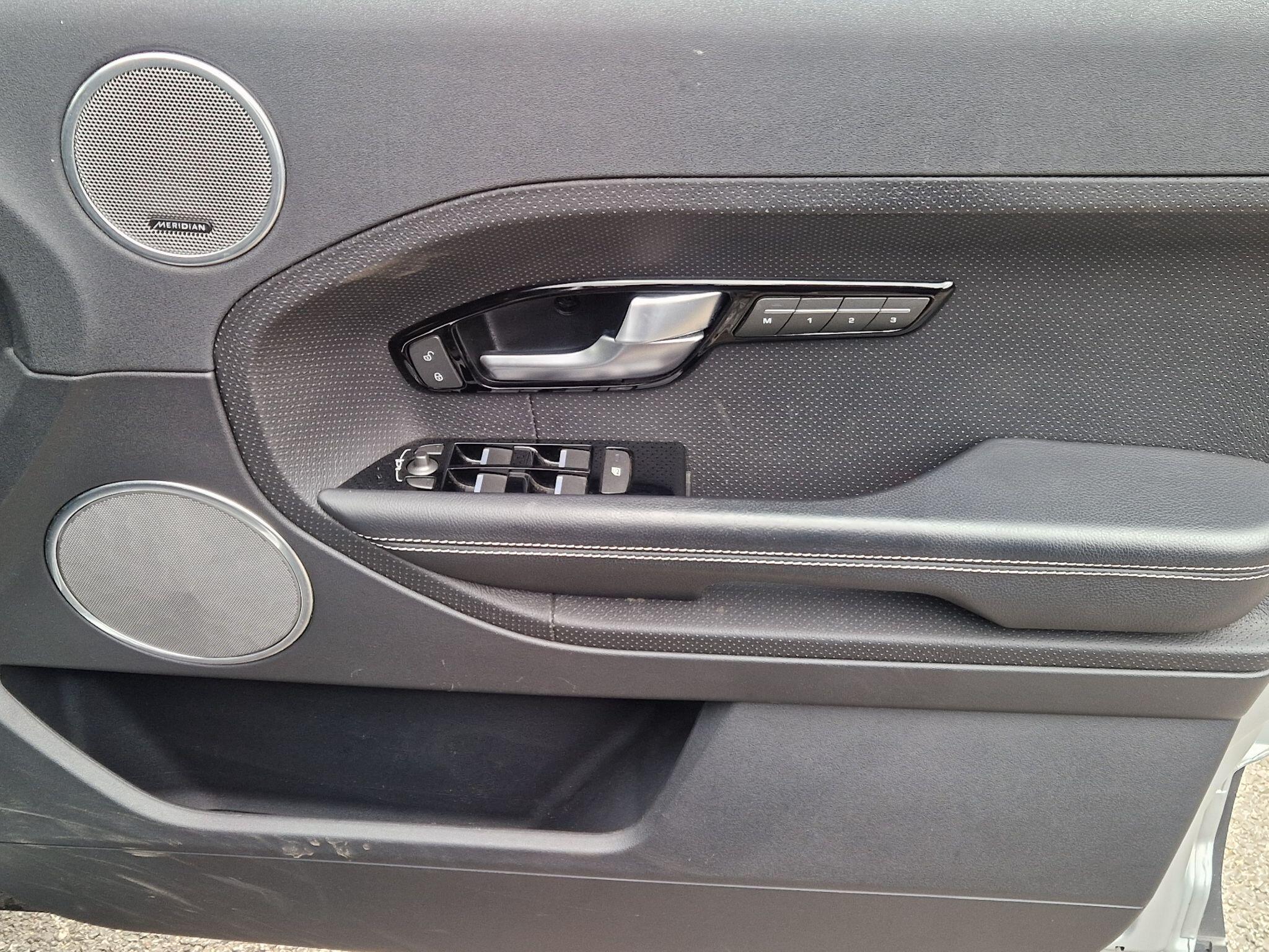 Land Rover Range Rover Evoque - Image 31