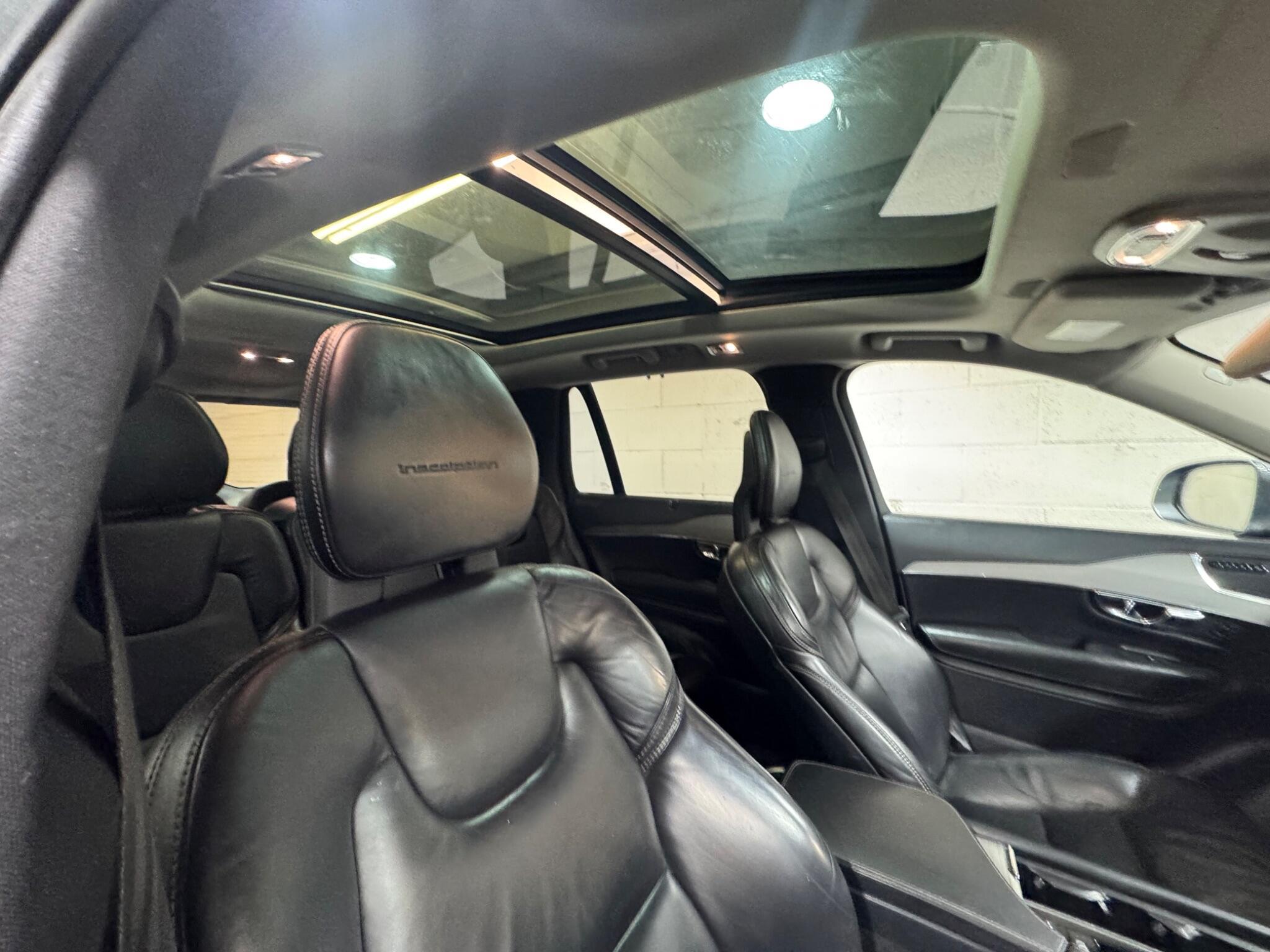 Volvo XC90 - Image 11