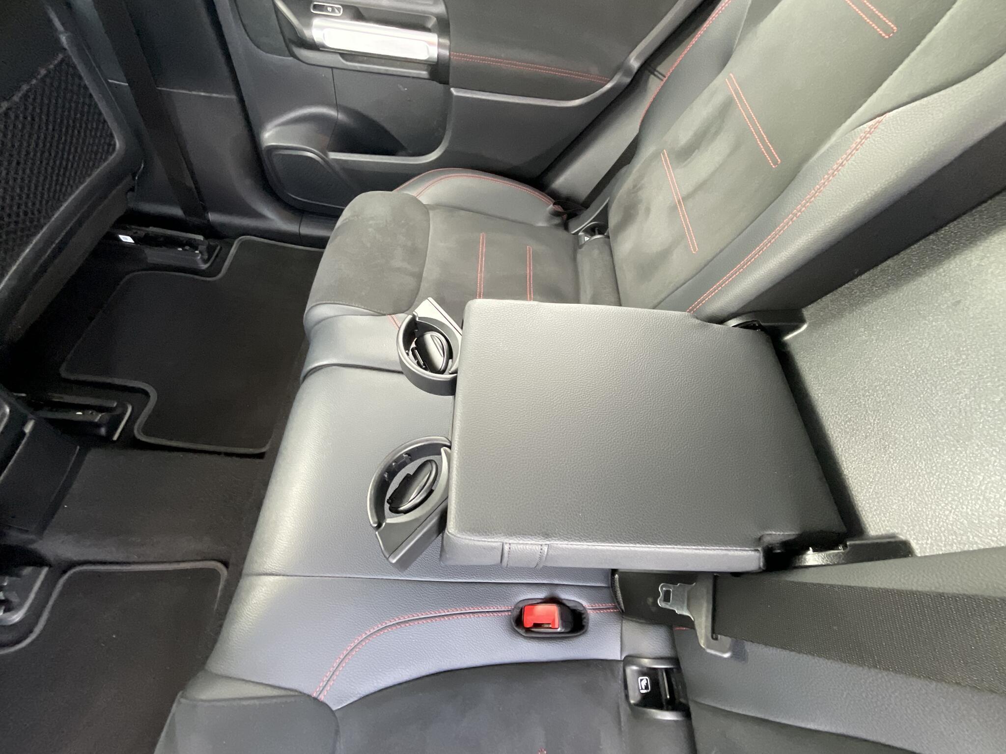 Mercedes Eqb - Image 16