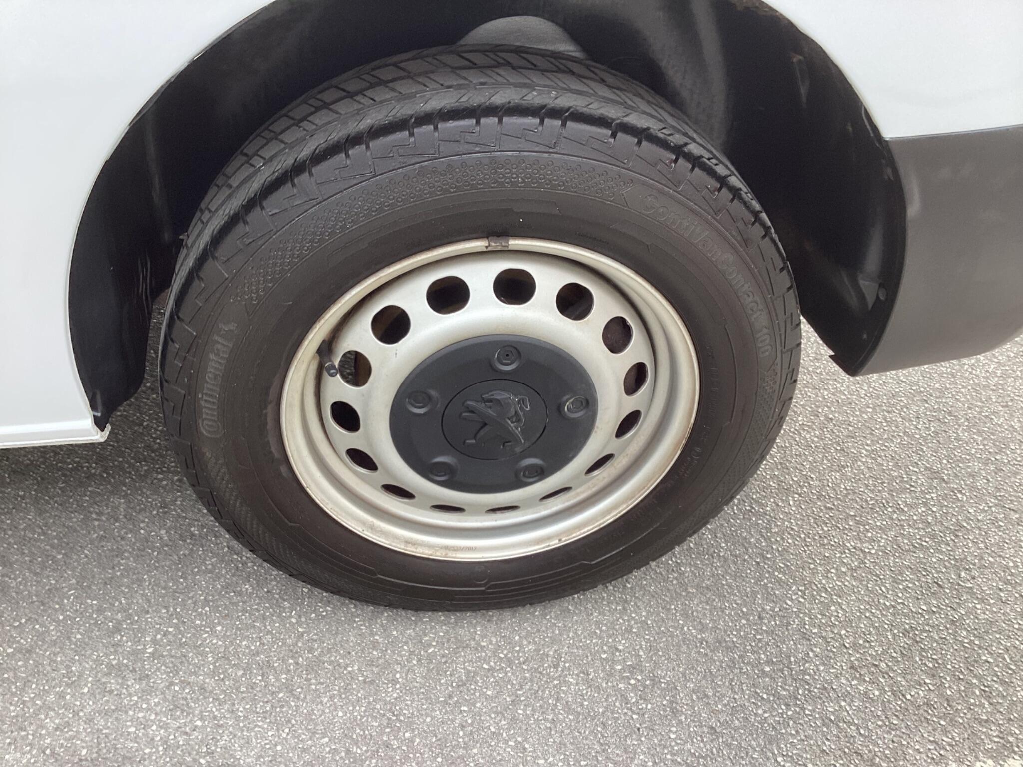 Peugeot Expert - Image 12
