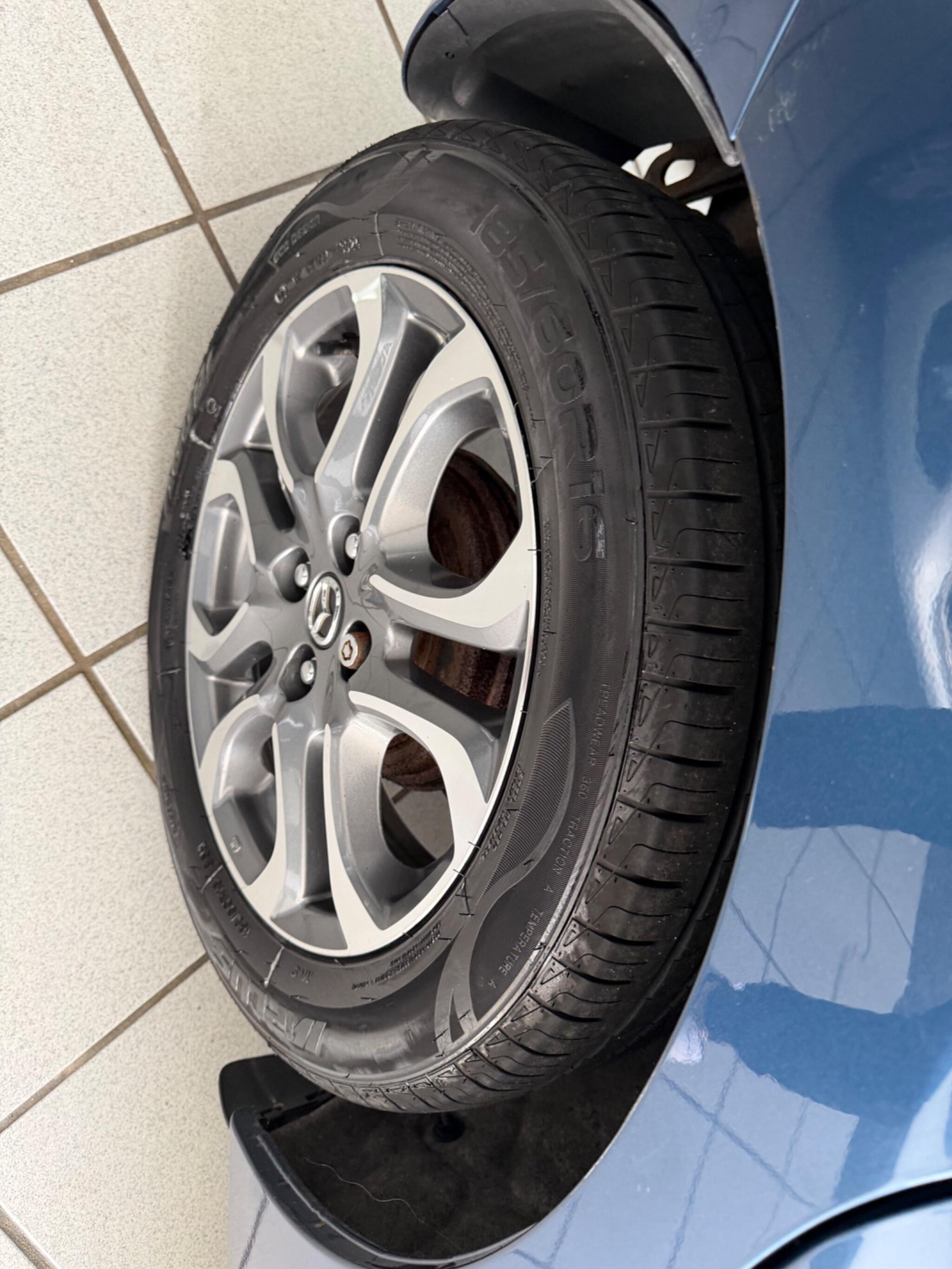 Mazda MAZDA2 - Image 16