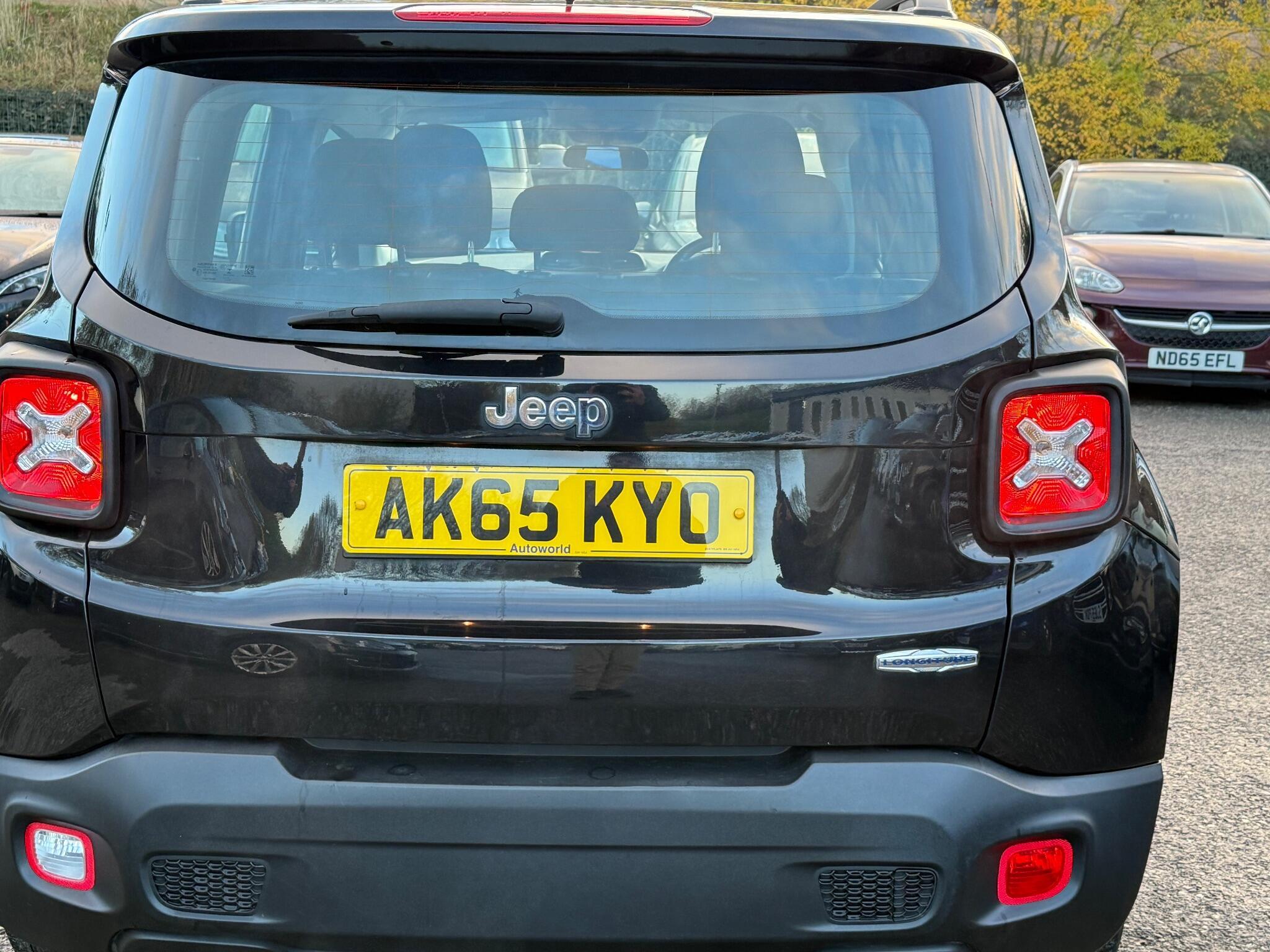 Jeep Renegade - Image 40