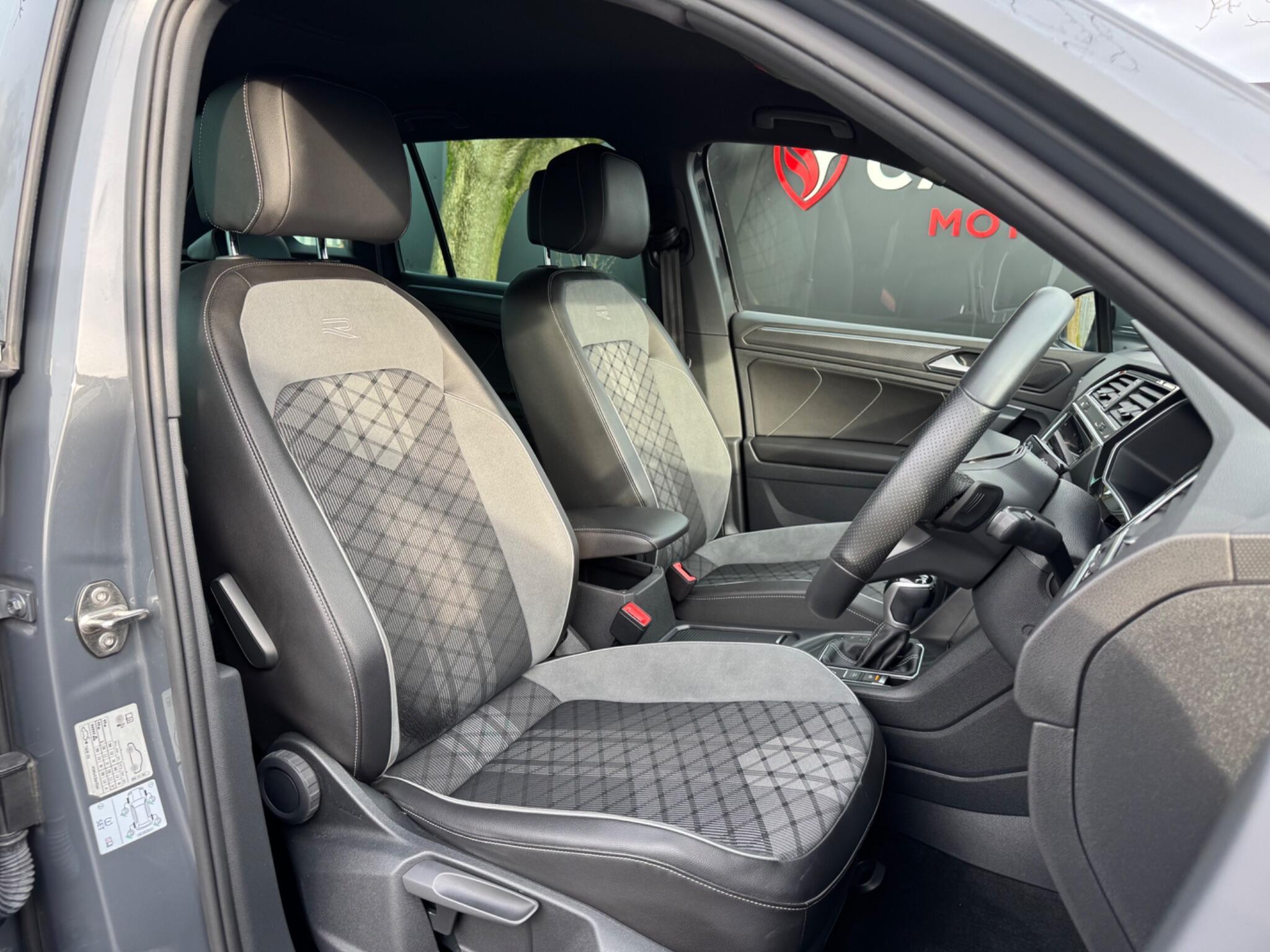 Volkswagen Tiguan - Image 16