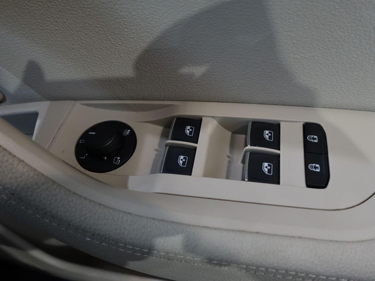 Skoda Superb - Image 34