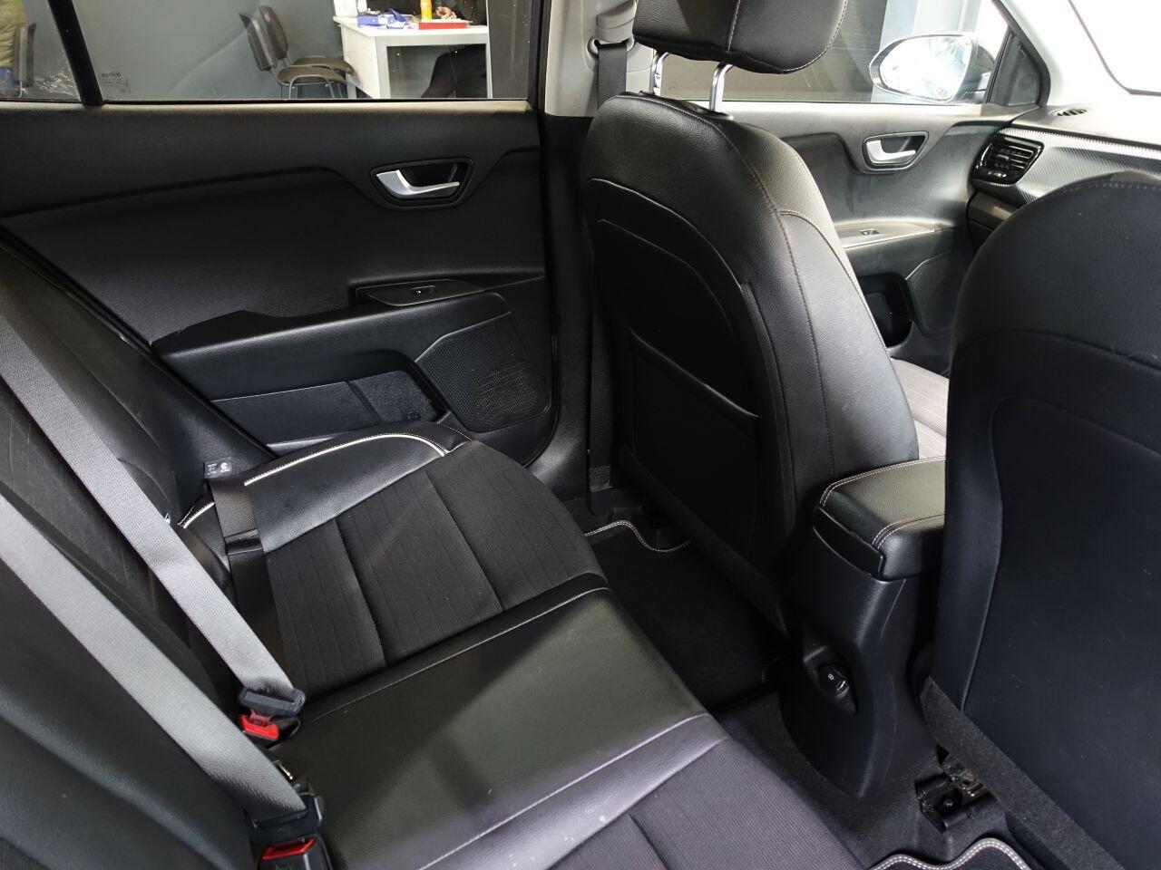 Kia Rio - Image 15